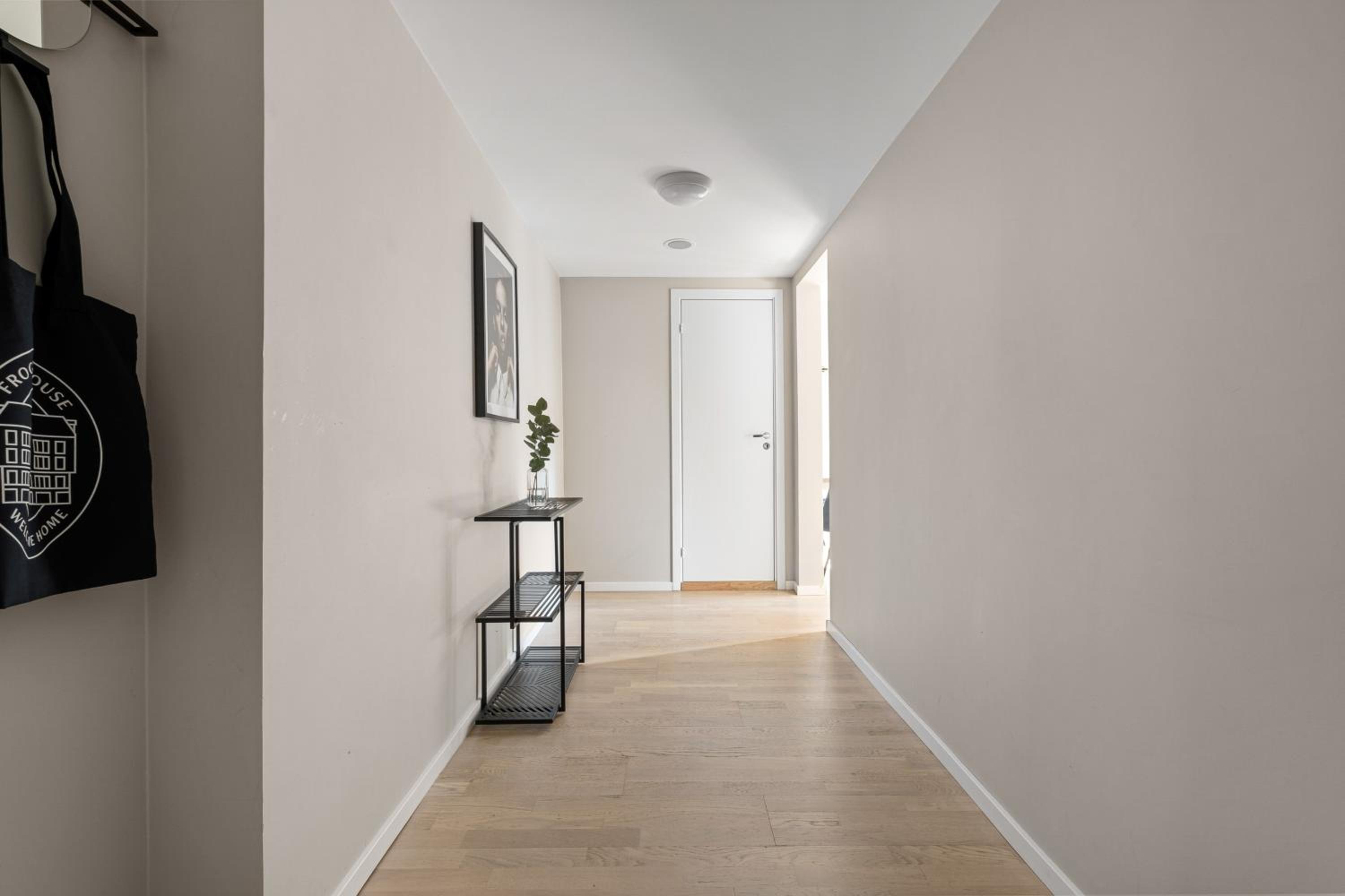 Two-Bedroom Apartment - Photo 2