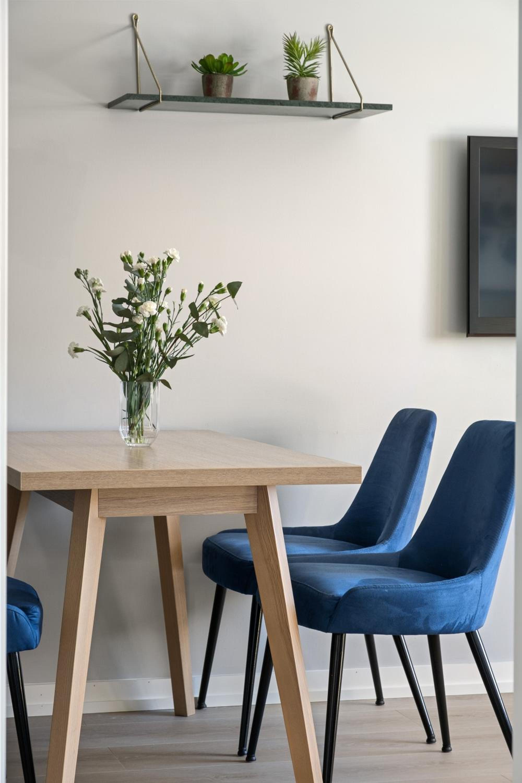 One Bedroom with Sofabed - Photo 3