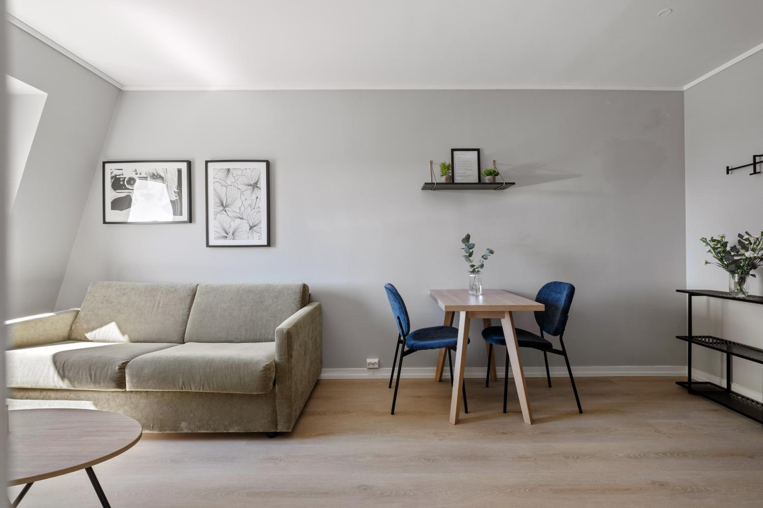 One Bedroom with Sofabed - Photo 12