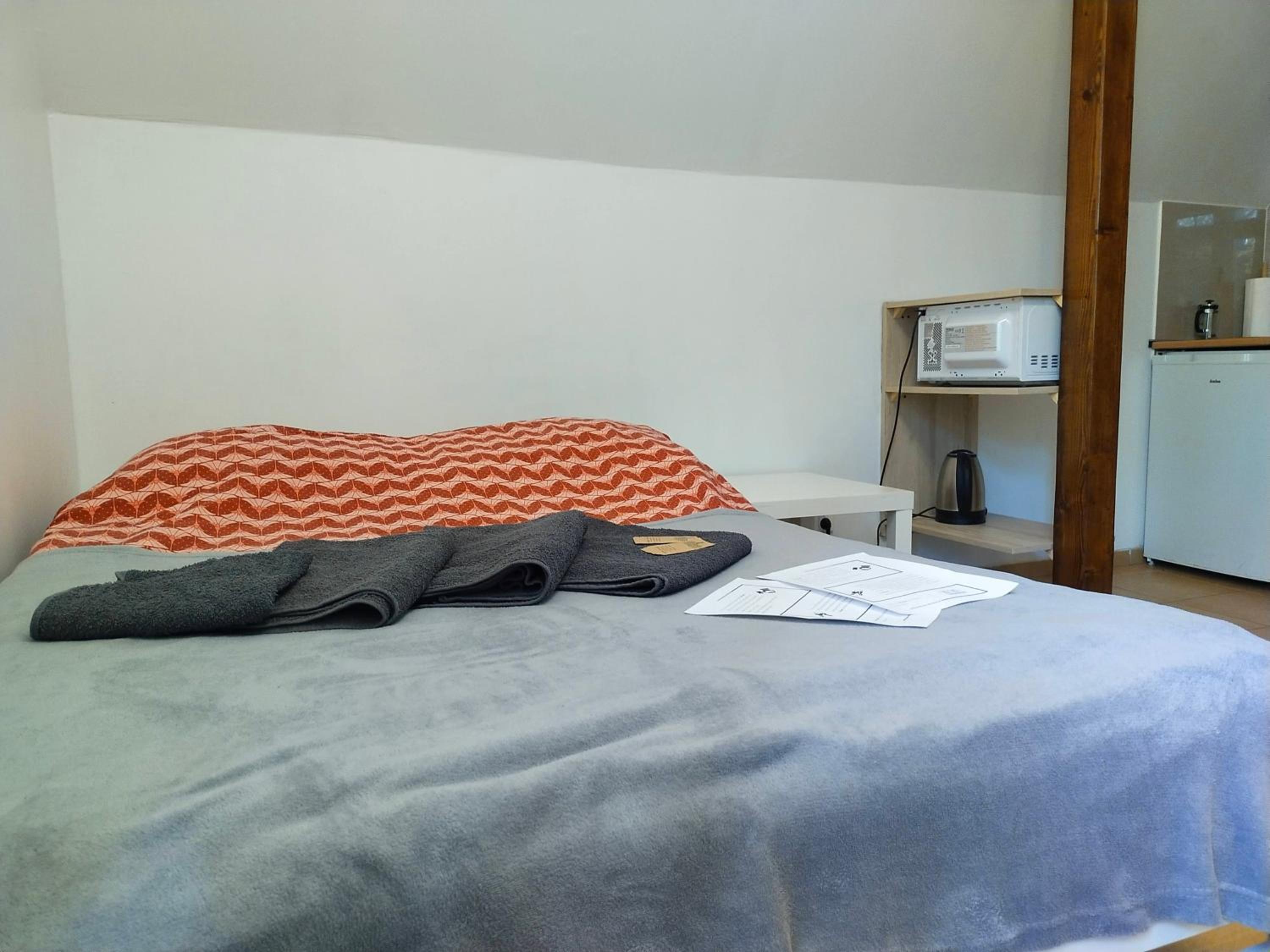 Studio Apartment photo 2