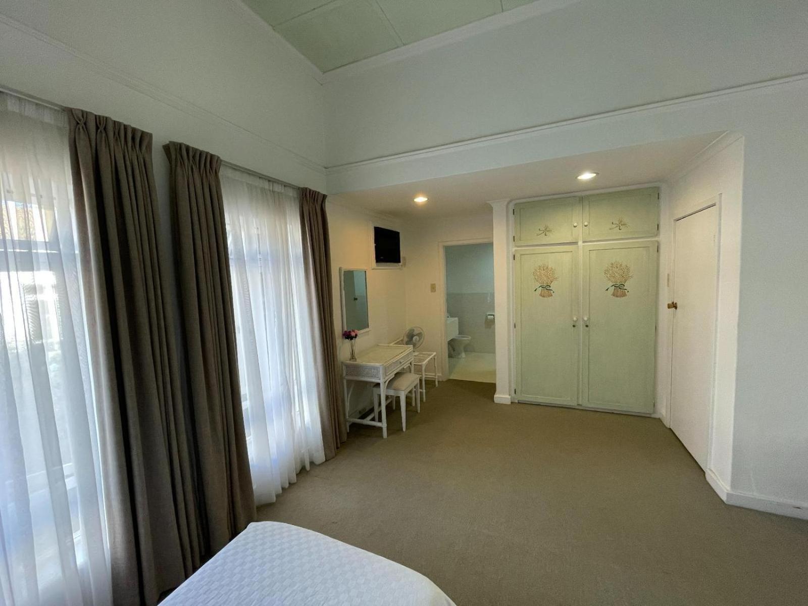 Standard Double Room - Photo 4