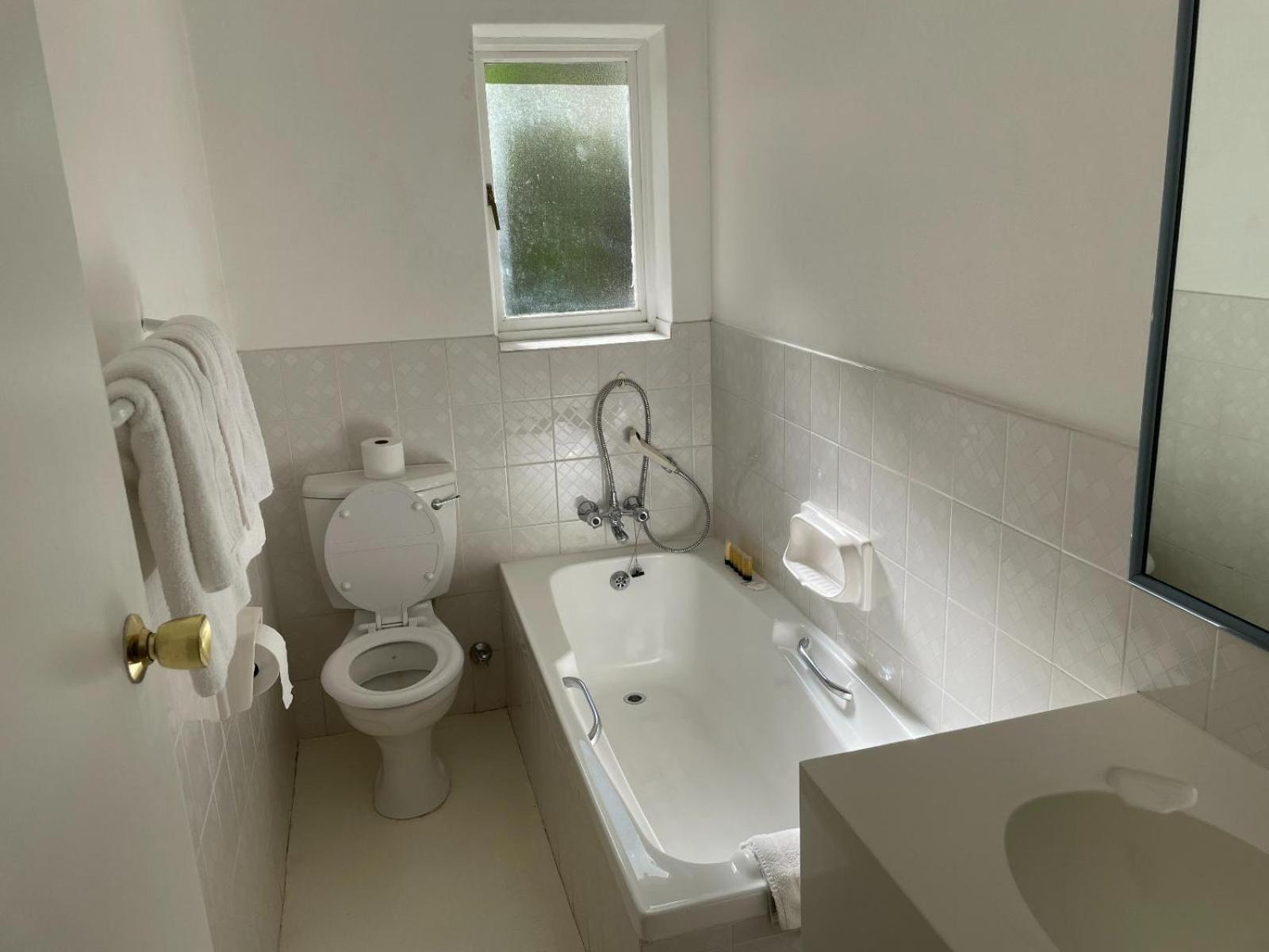 Standard Double Room - Photo 5