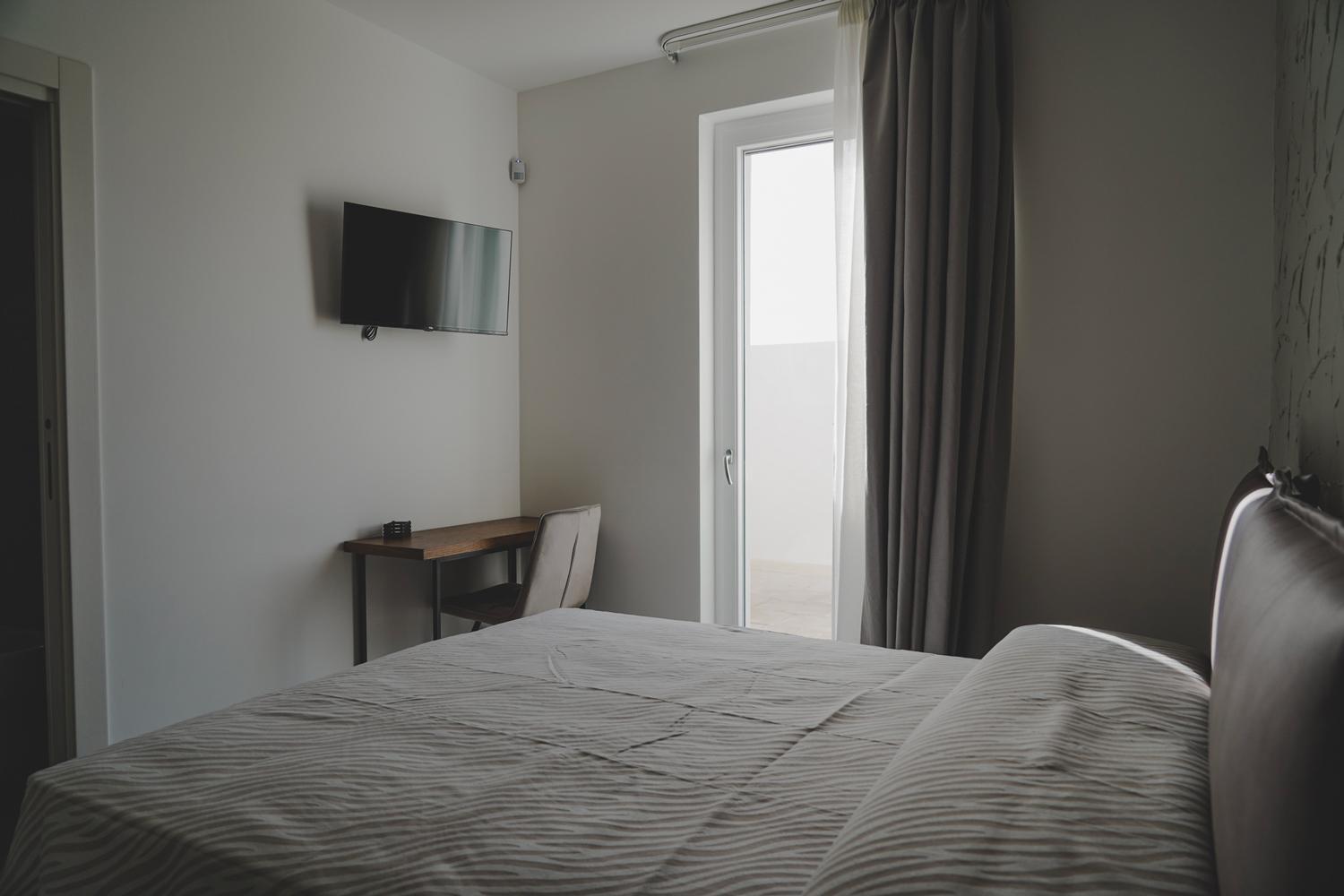 Deluxe Room (2 Adults + 1 Child) photo 1
