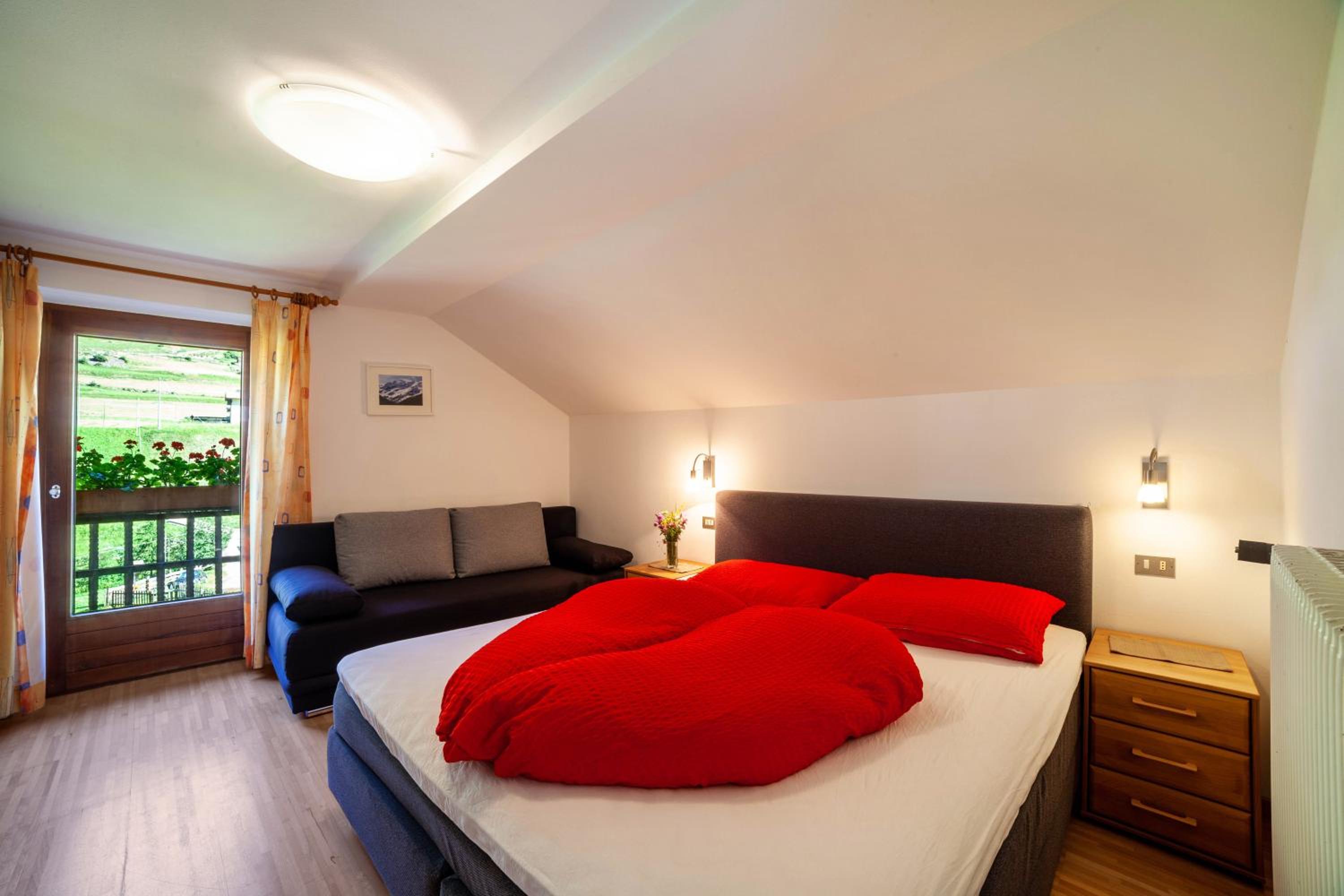 Superior One-Bedroom Apartment with Balcony