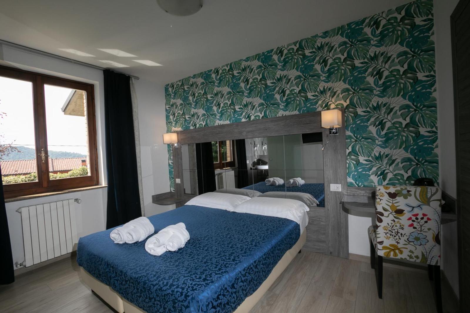 Double or Twin Room - Photo 9