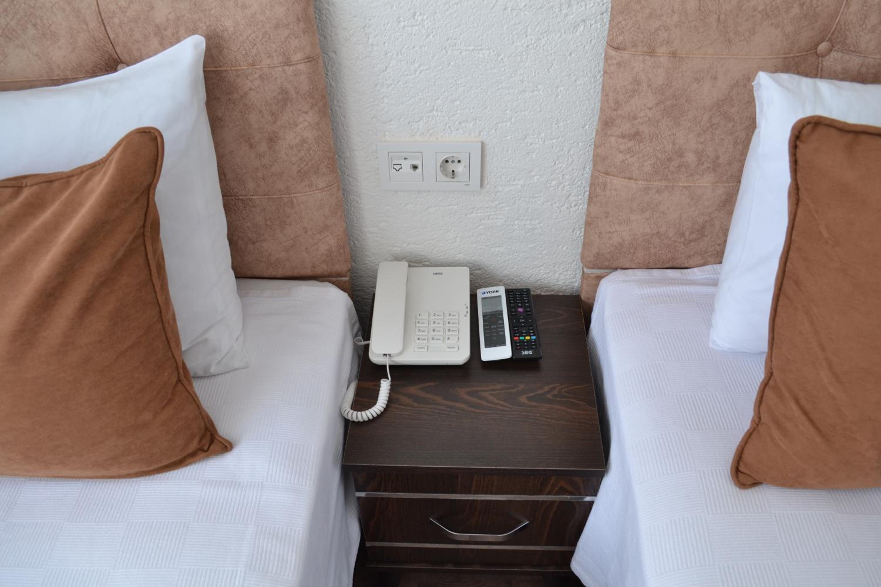Double or Twin Room with Balcony photo 3
