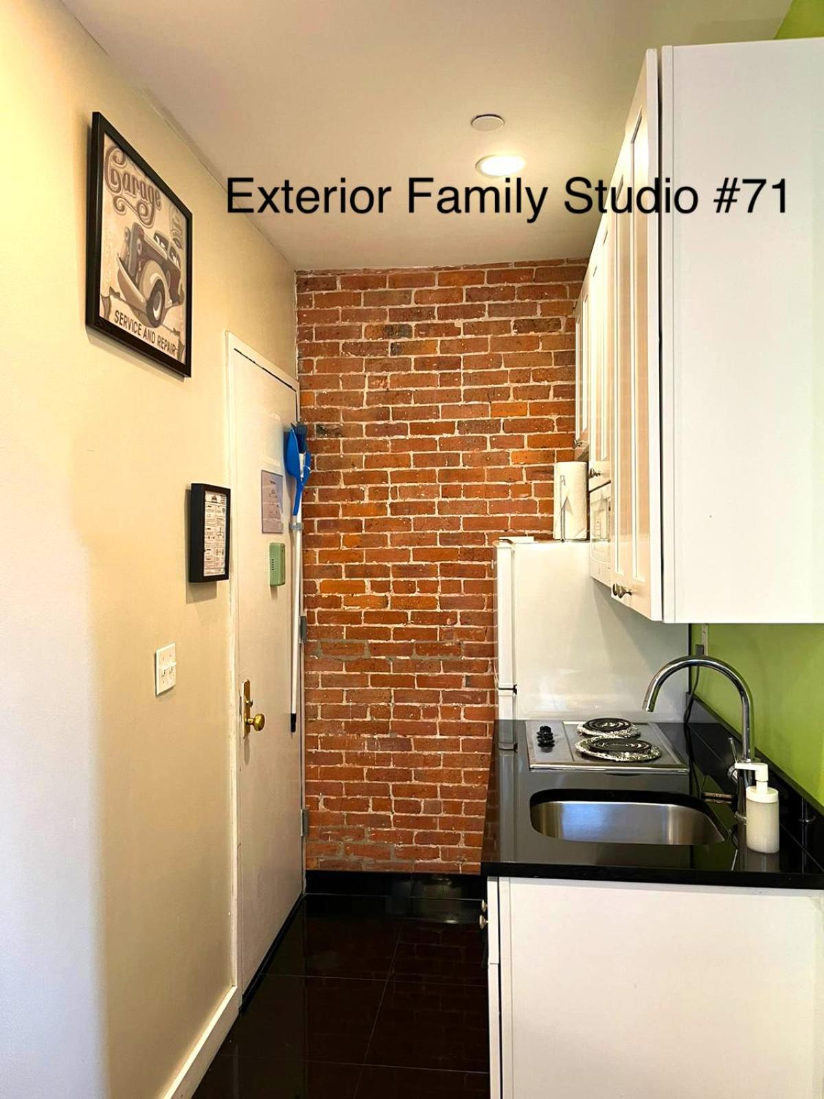 Family Exterior Studio #07 photo 3