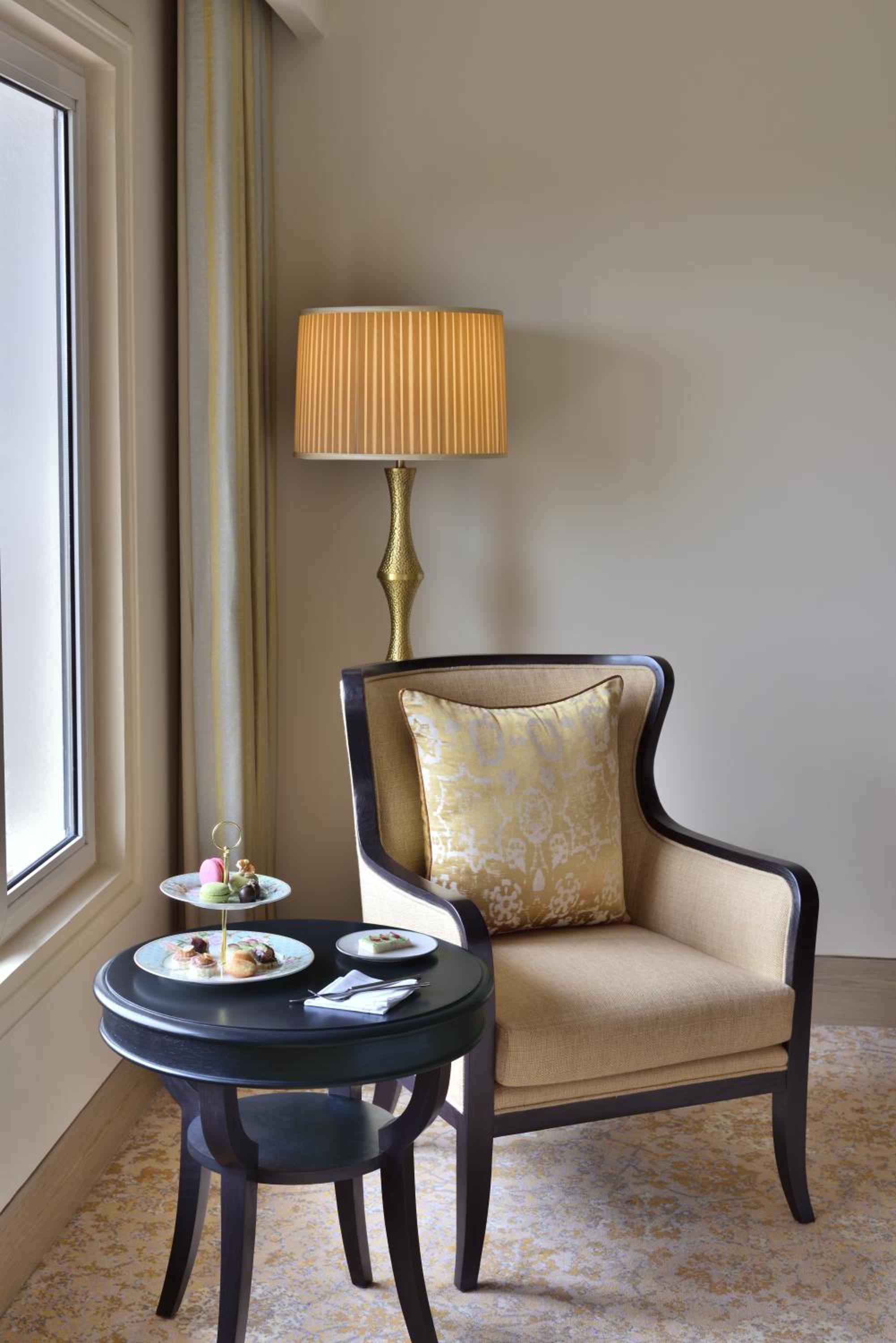 One Bedroom Serviced Apartment | One way Airport Transfer | Club Lounge Access thumbnail 5