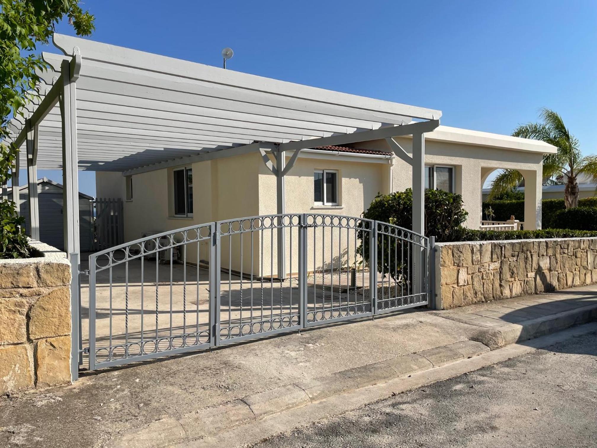 Three-Bedroom Villa photo 2