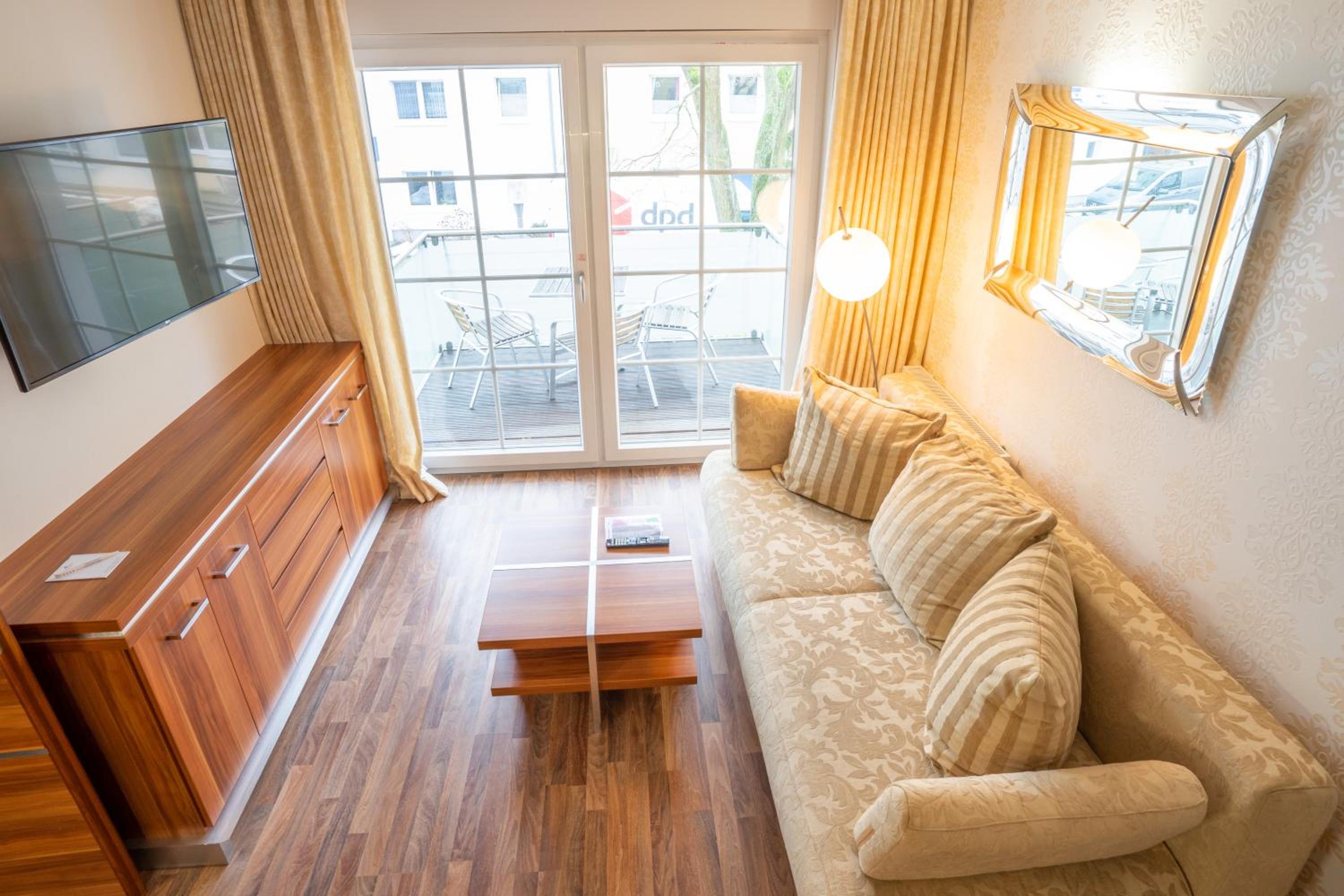 Deluxe Apartment photo 3