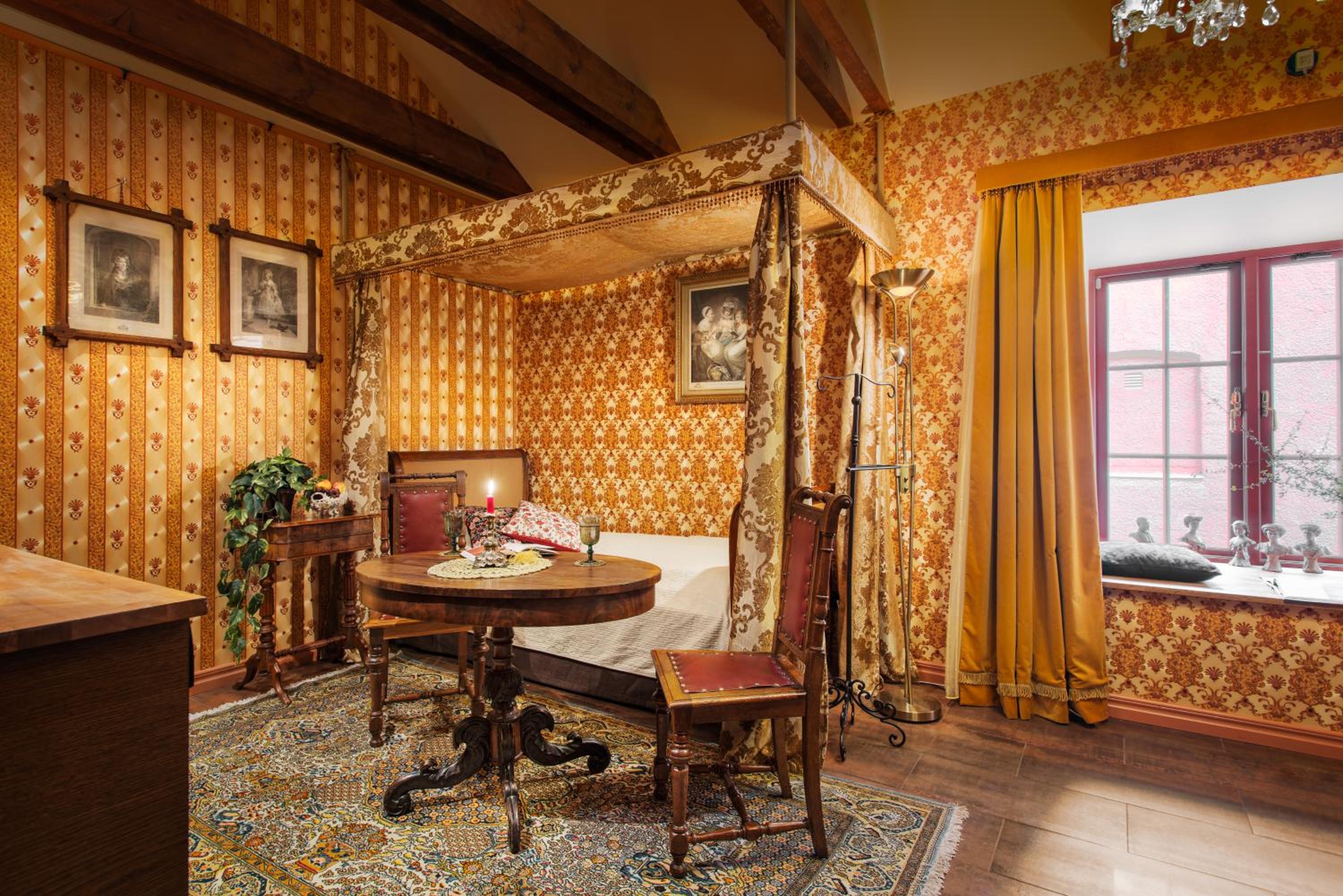 Suite - Photo 7