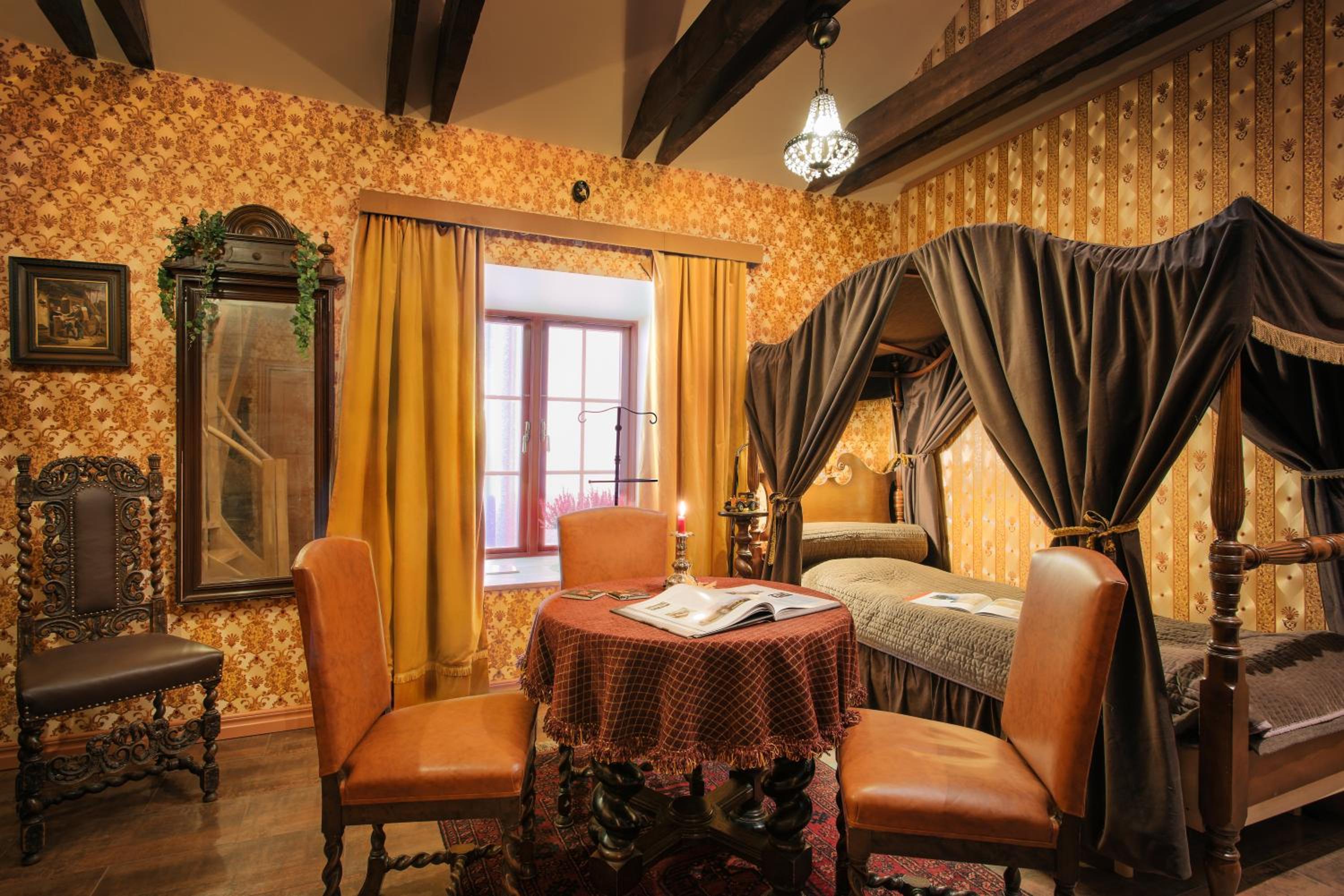 Suite - Photo 4