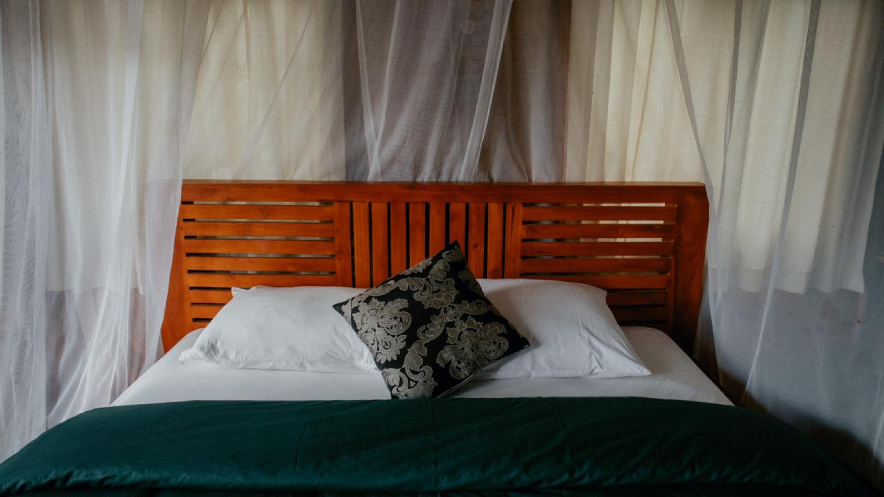 Standard Double Room - Photo 6