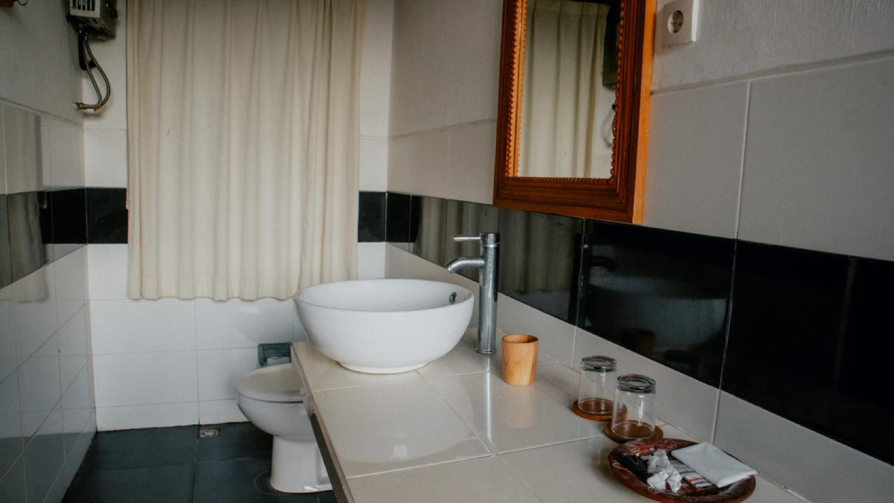 Standard Double Room - Photo 4