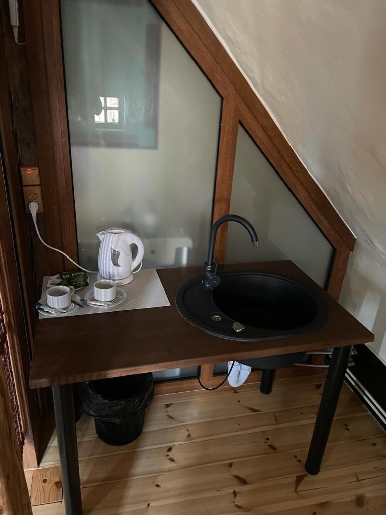 Twin Room with Bathroom - Photo 3