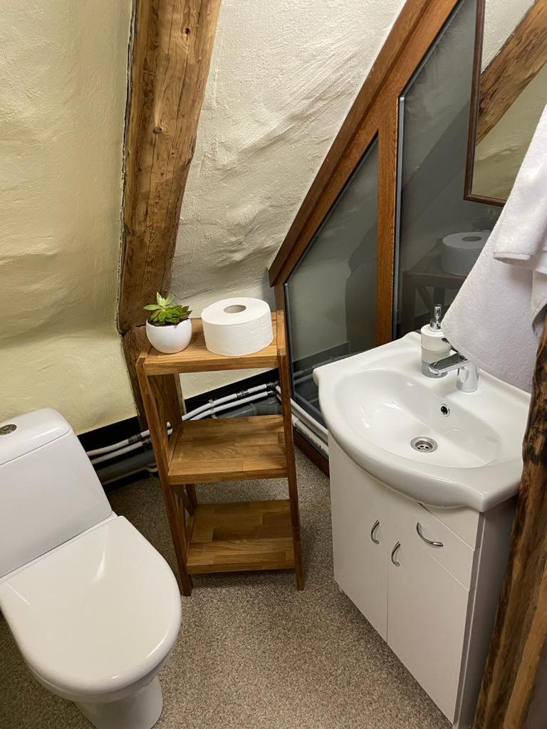 Twin Room with Bathroom - Photo 2