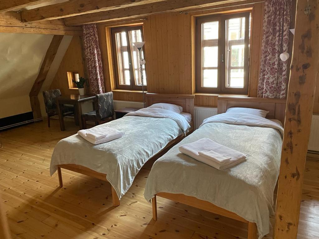 Twin Room with Bathroom - Photo 1