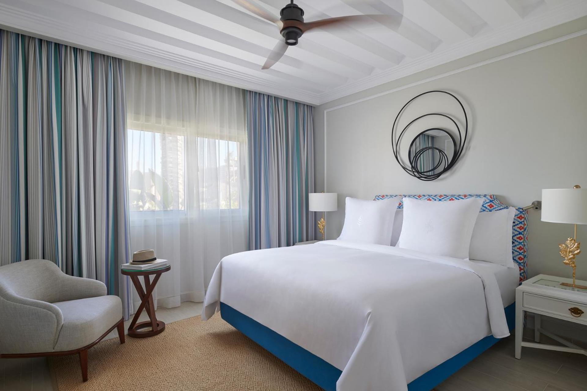 Three-Bedroom Sea View Villa with Private Pool - Photo 10