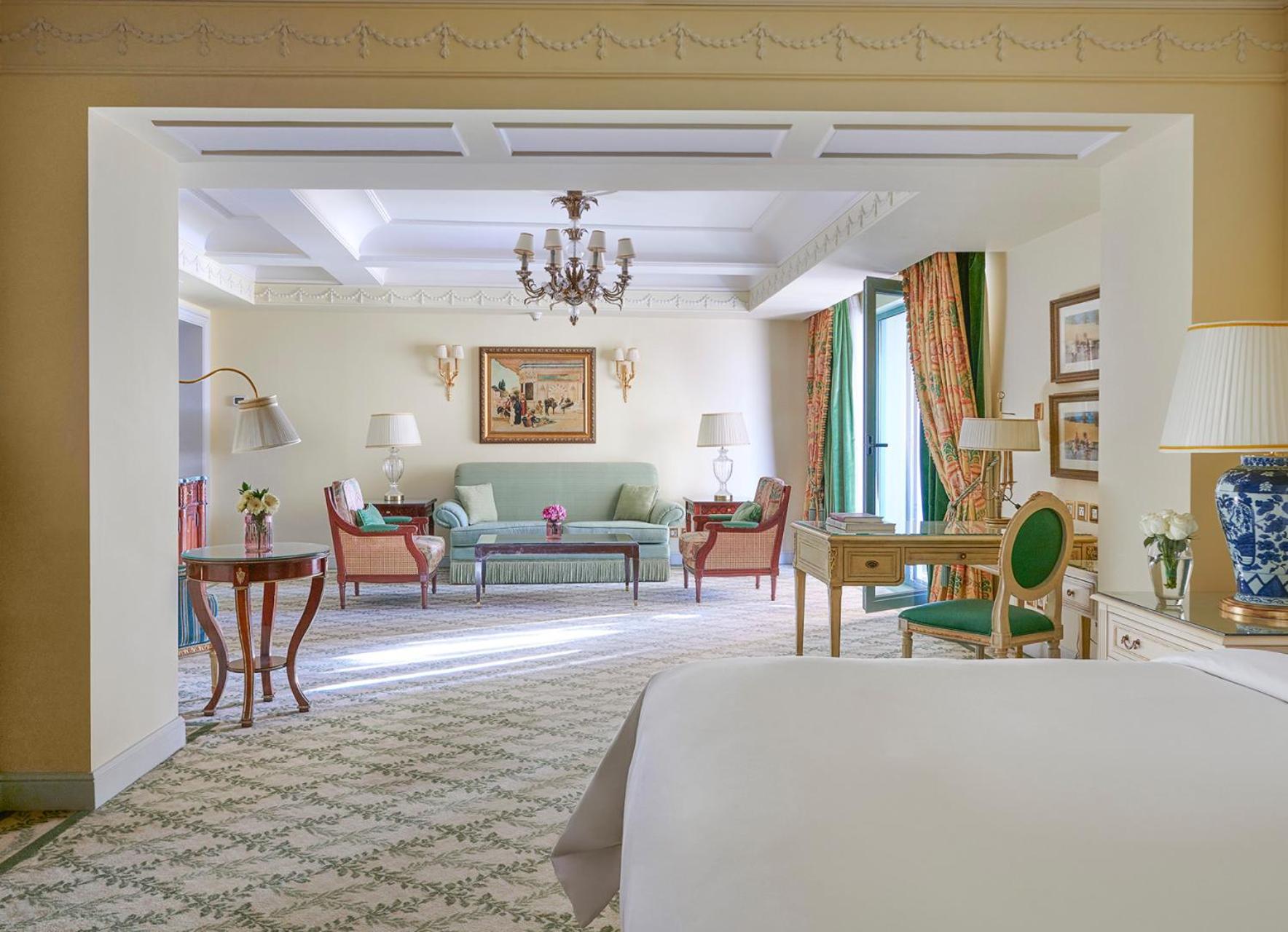 Deluxe Two Bedroom Suite with two king beds - Photo 5