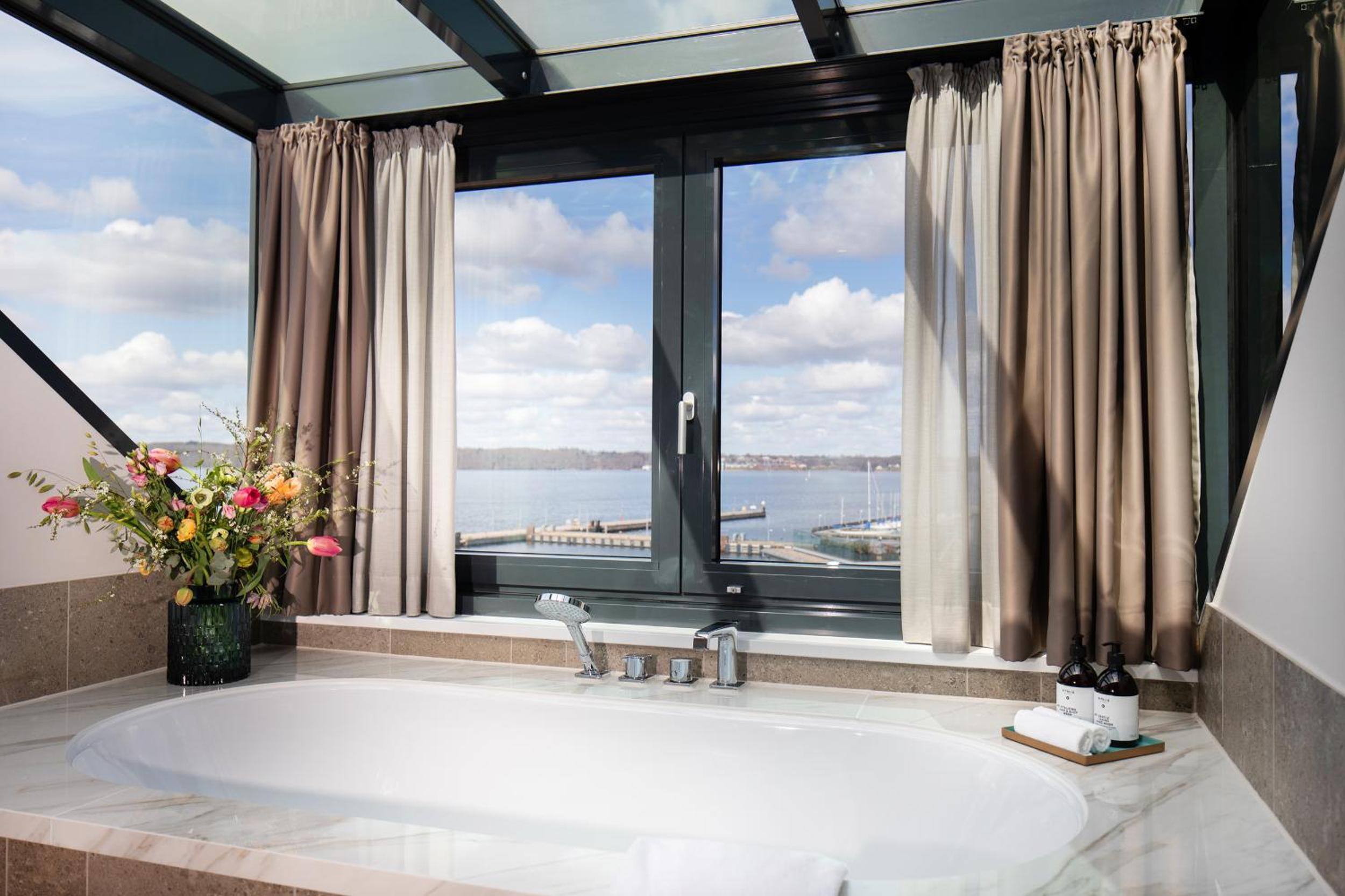 James Penthouse - Photo 3