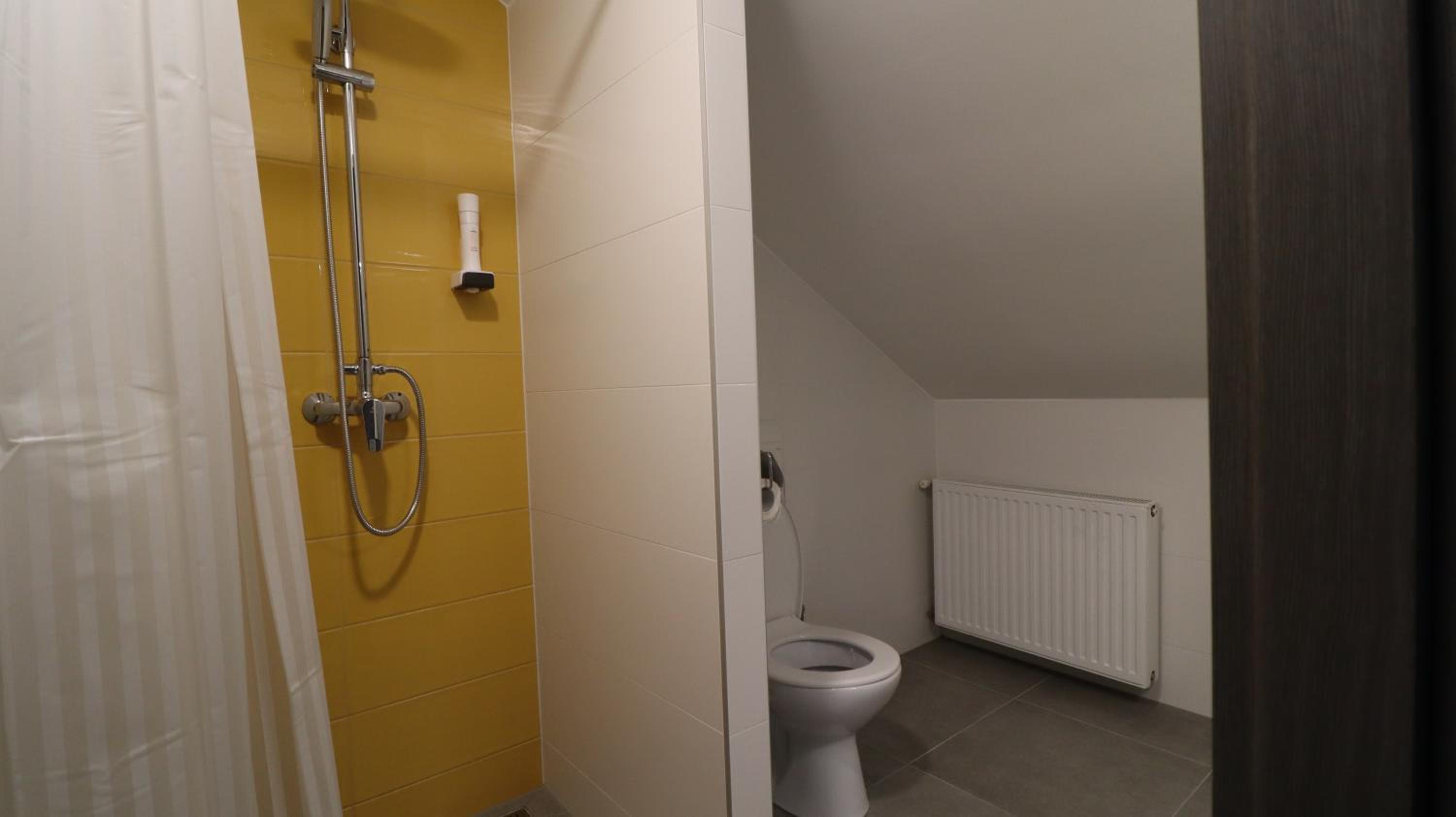 Triple Room with Private Bathroom photo 3