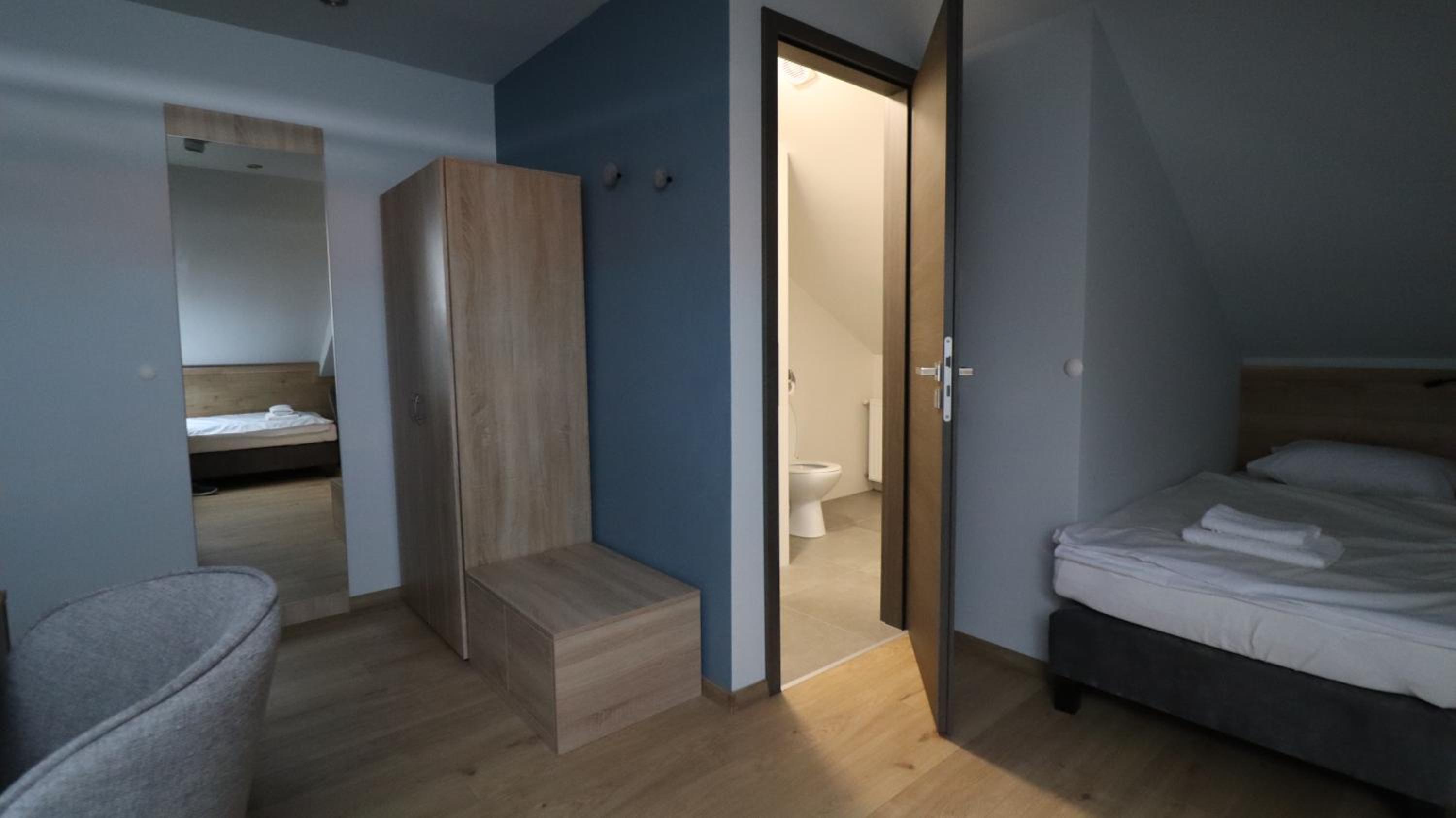 Triple Room with Private Bathroom photo 2