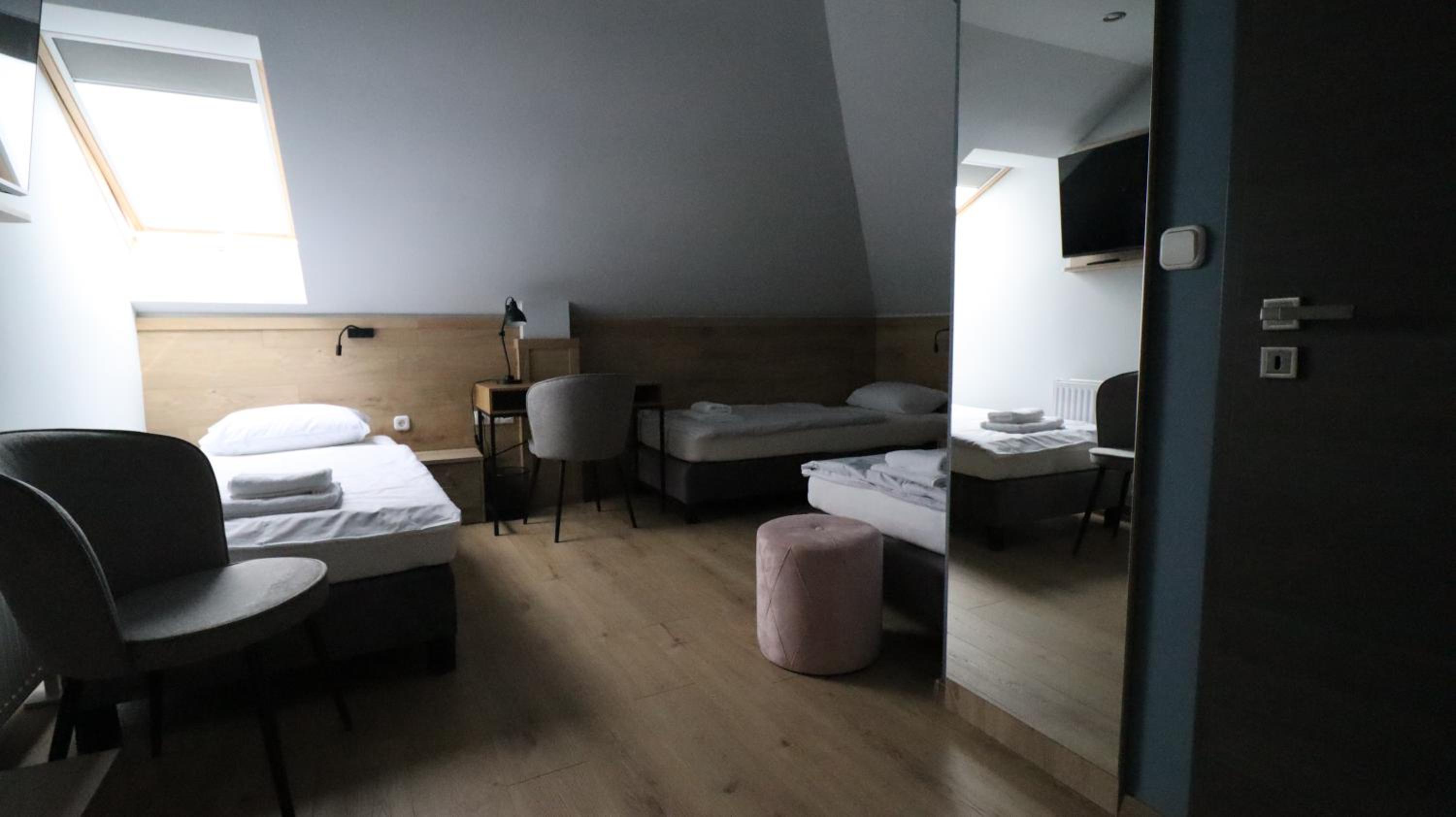 Triple Room with Private Bathroom photo 3
