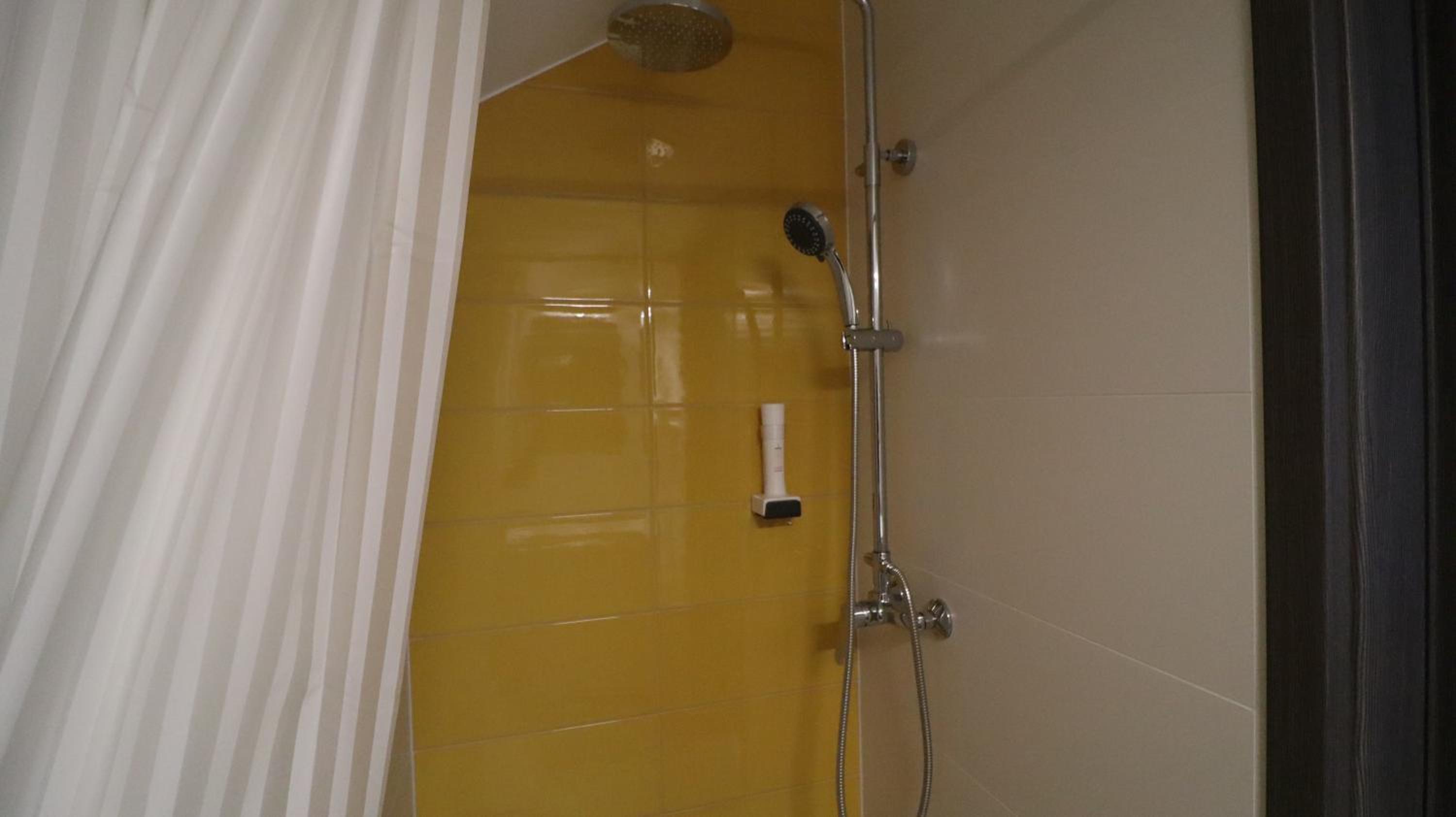 Triple Room with Private Bathroom photo 2