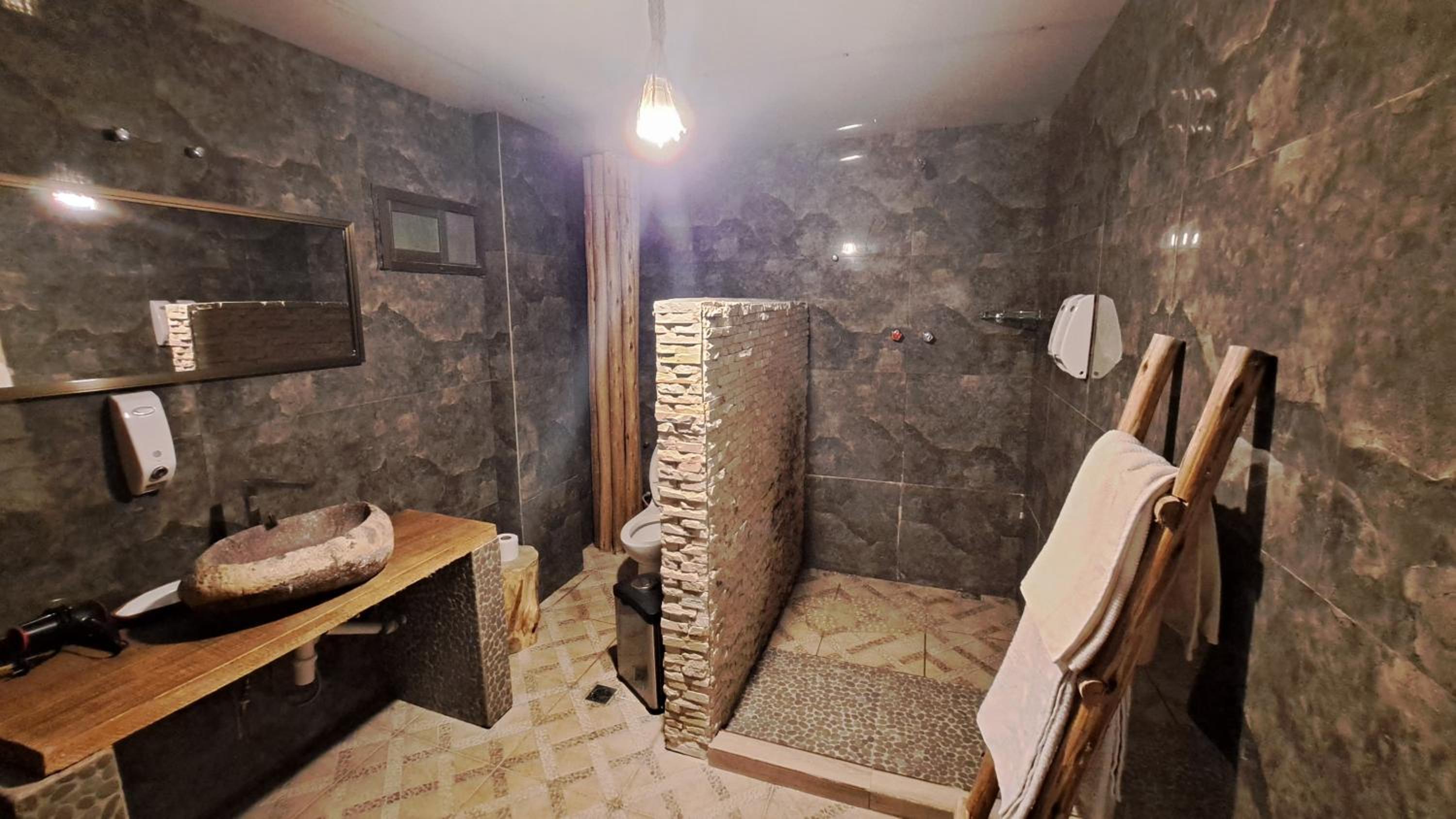 Deluxe Queen Room photo 2