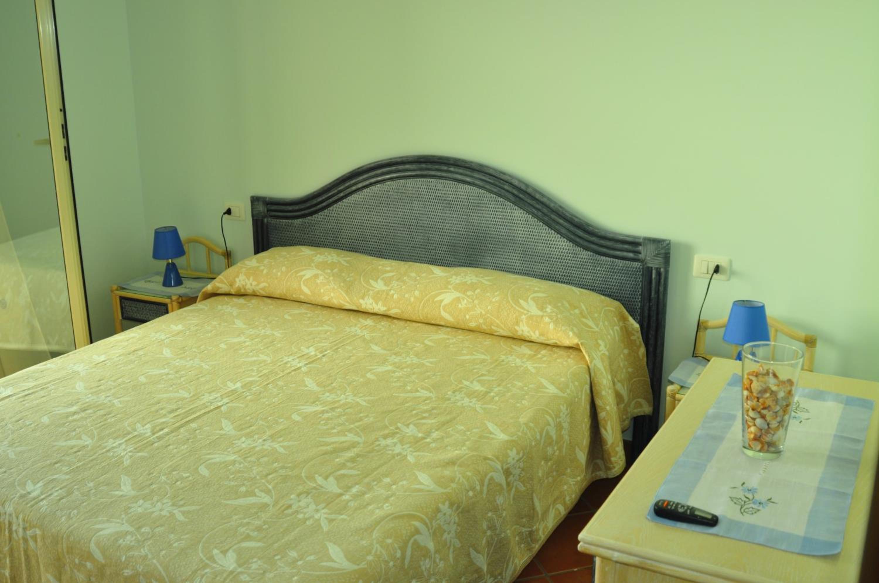 Two-Bedroom House photo 3