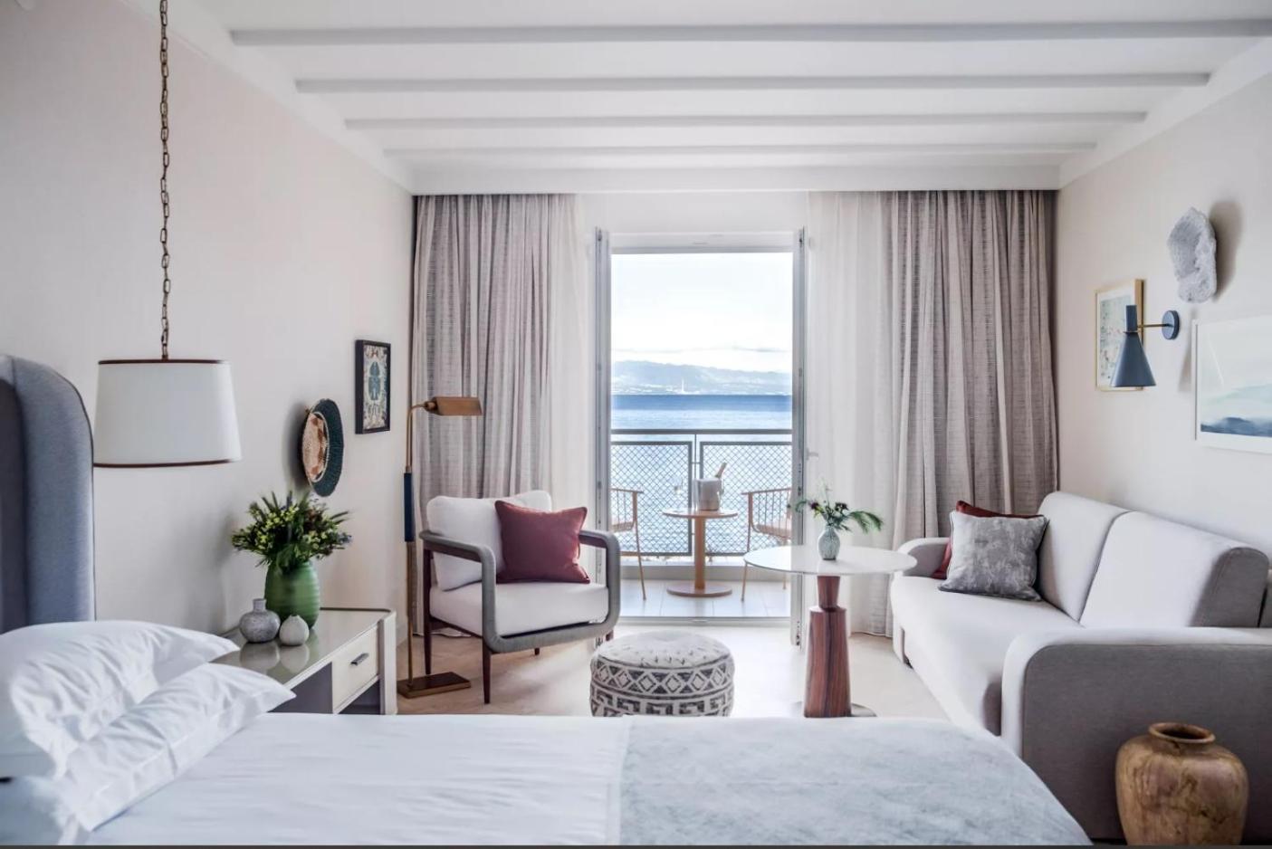 Superior Double or Twin Room with Sofa Bed and Sea View - Photo 1
