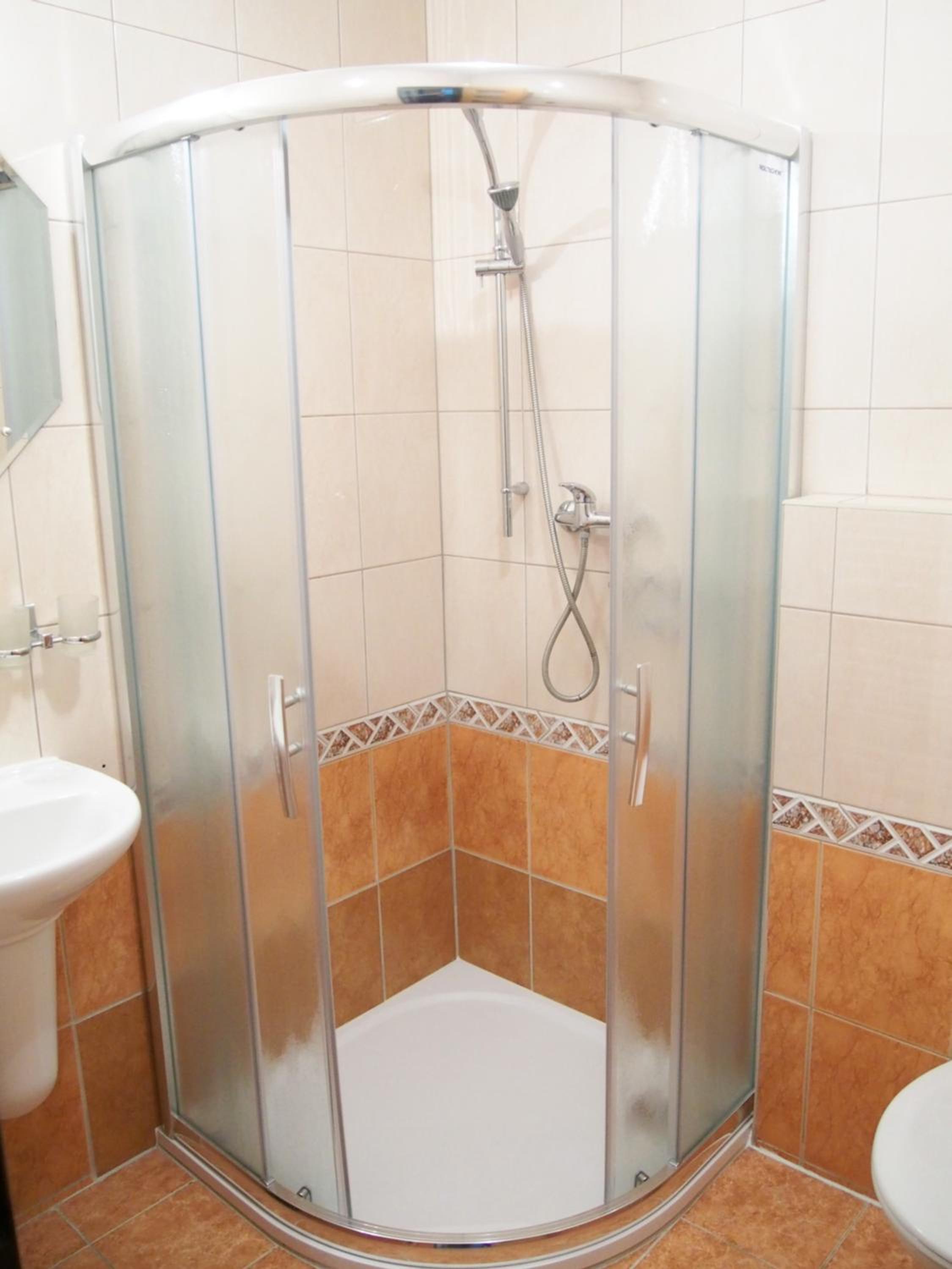 Triple Room with Bathroom - Photo 2