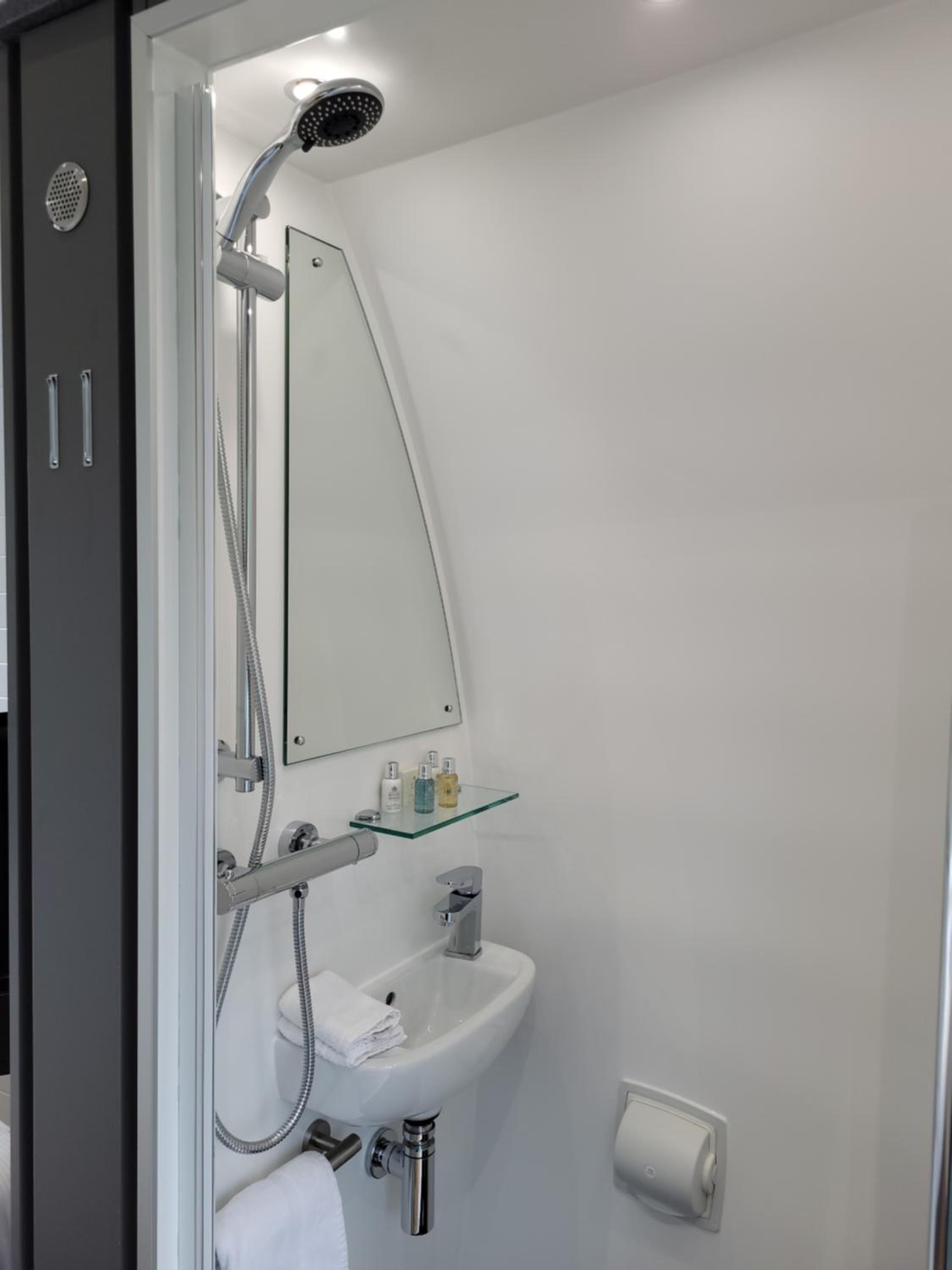 Meadow Suite Hotelier Pod - Photo 12
