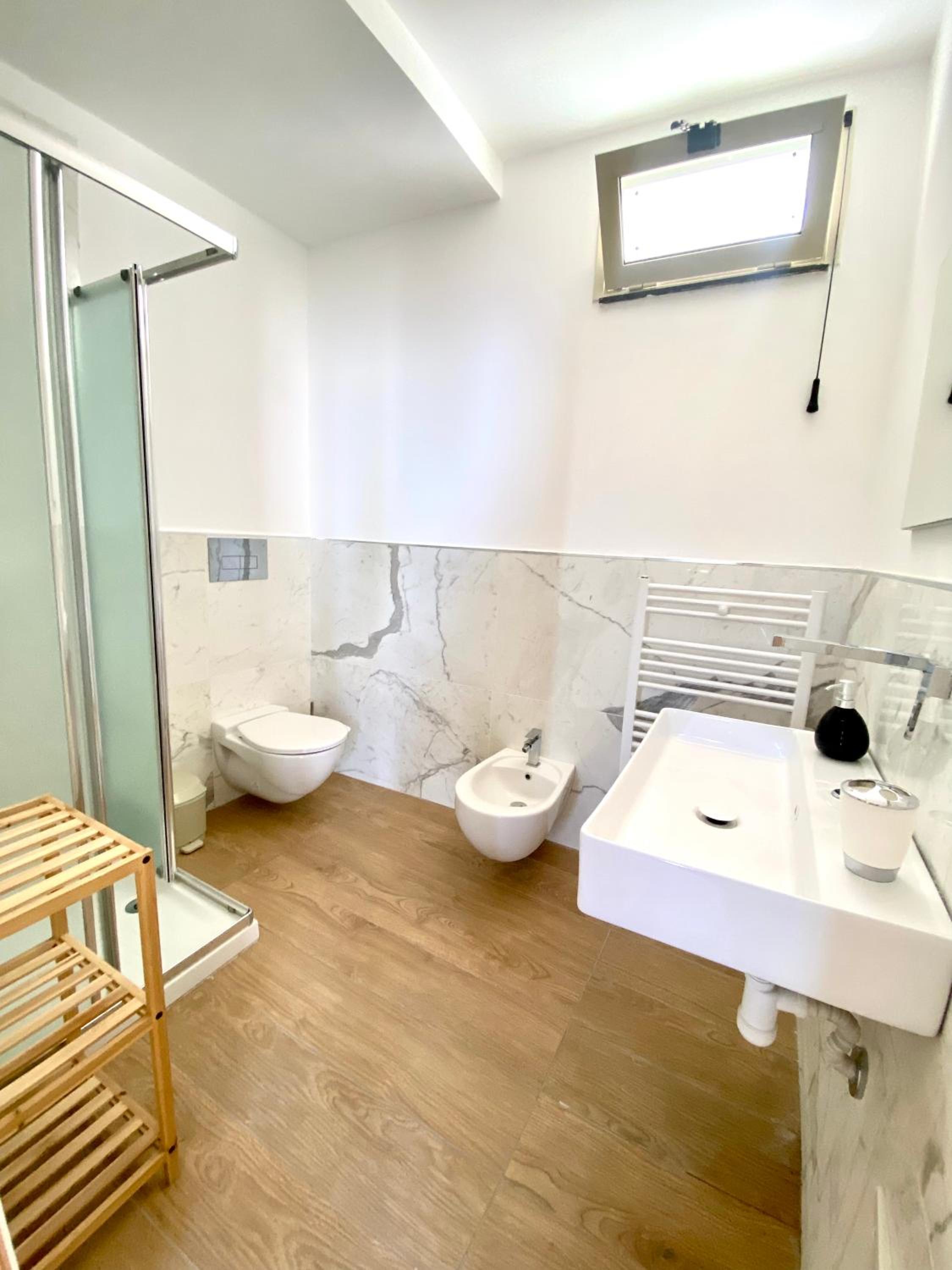 Double or Twin Room with Sea View - Photo 34
