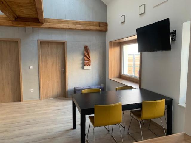 Three-Bedroom House - Photo 37