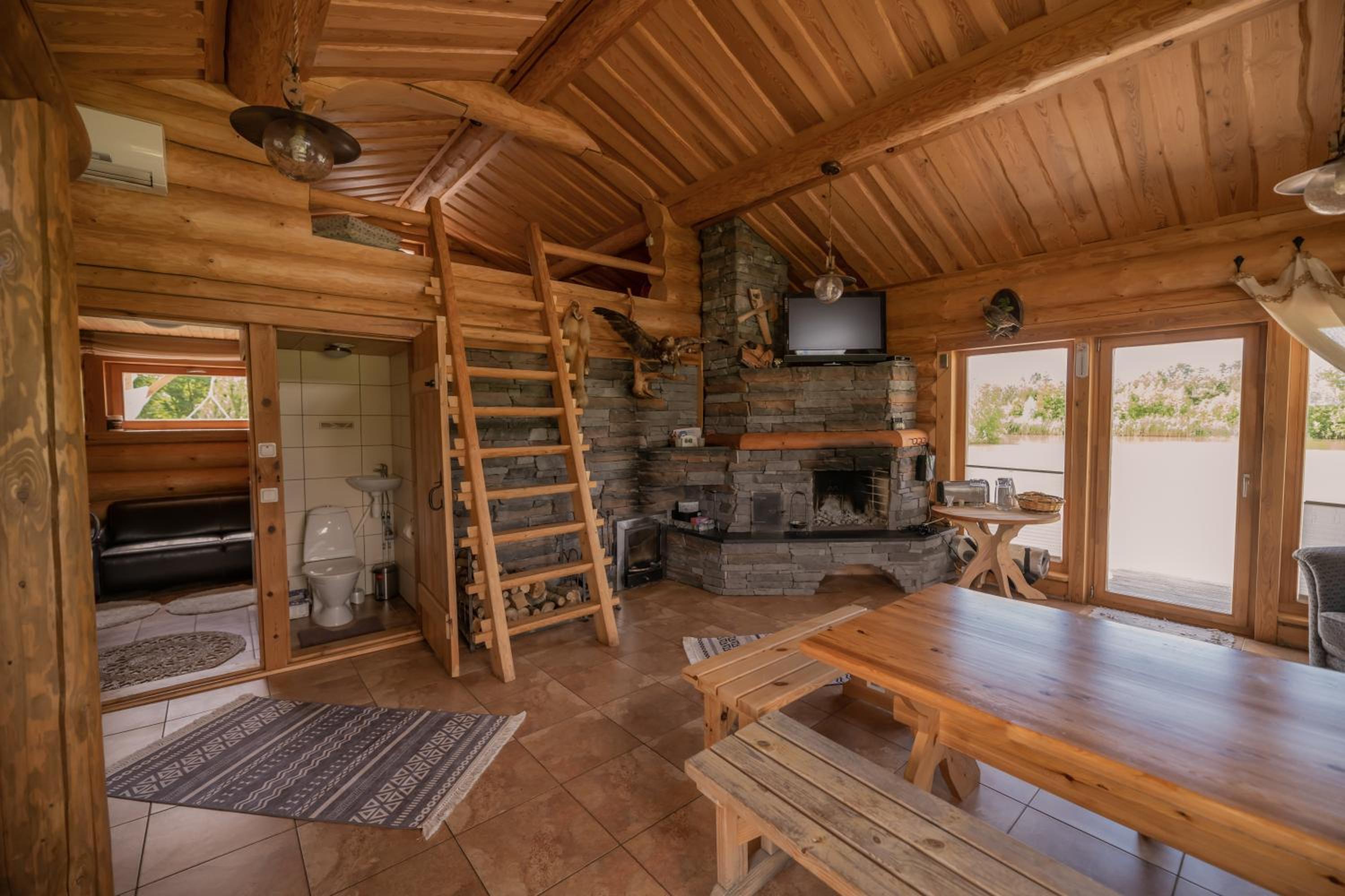One-Bedroom House - Photo 13