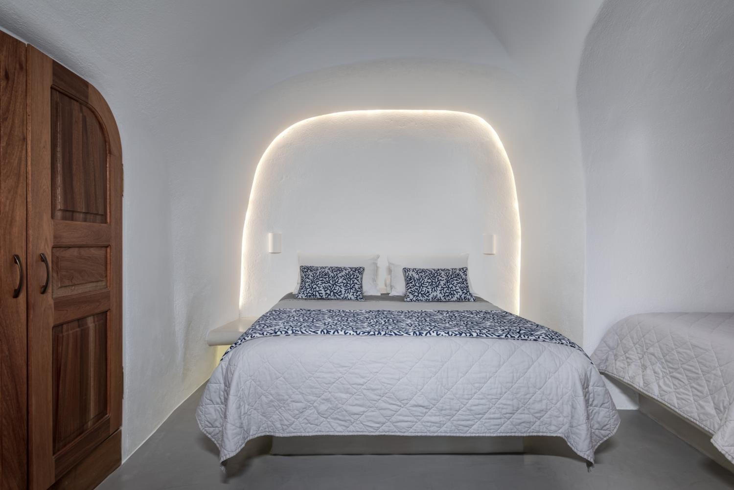 La Perla Villa with Outdoor Hot Tub and Caldera View