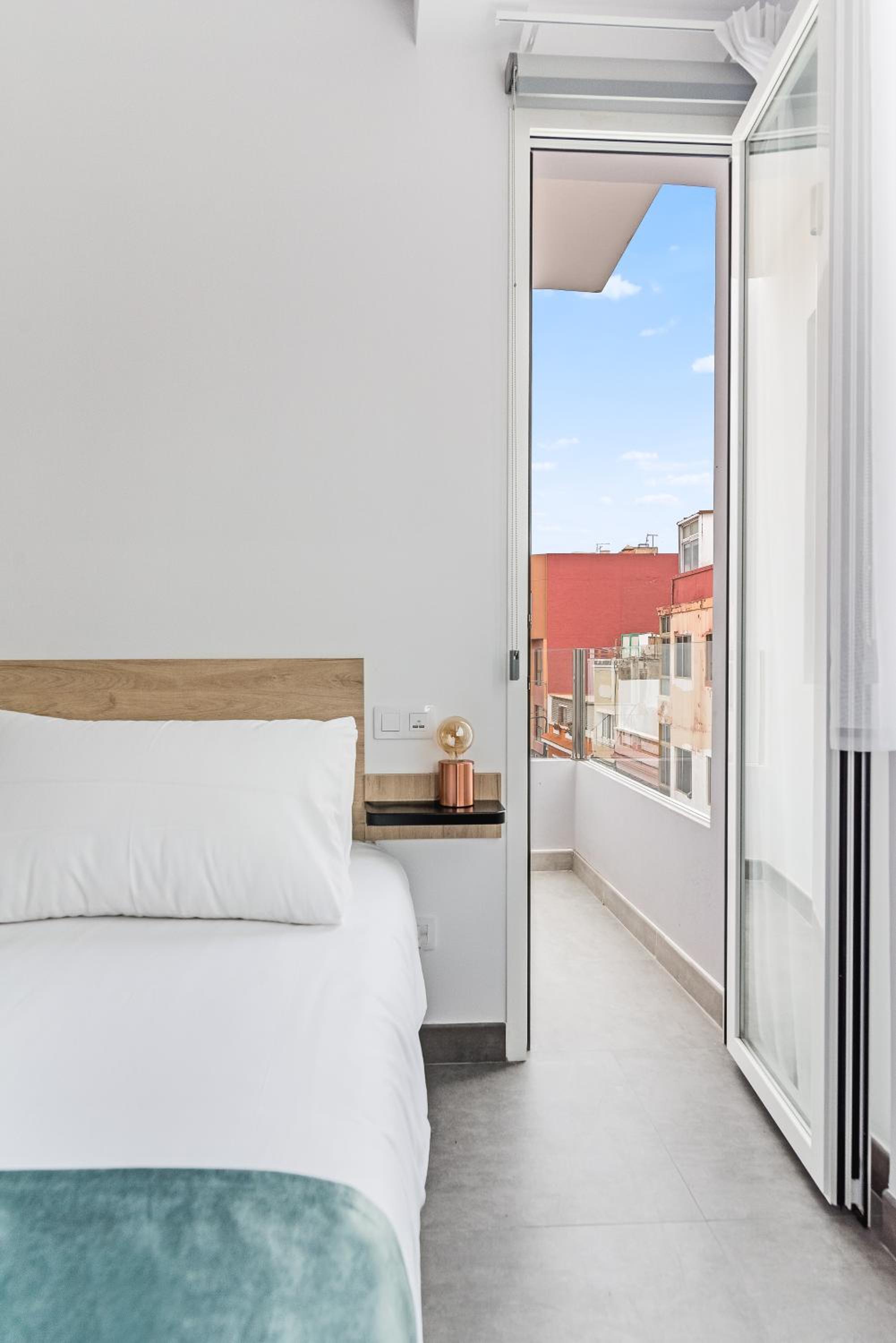 Studio with Balcony - Photo 1