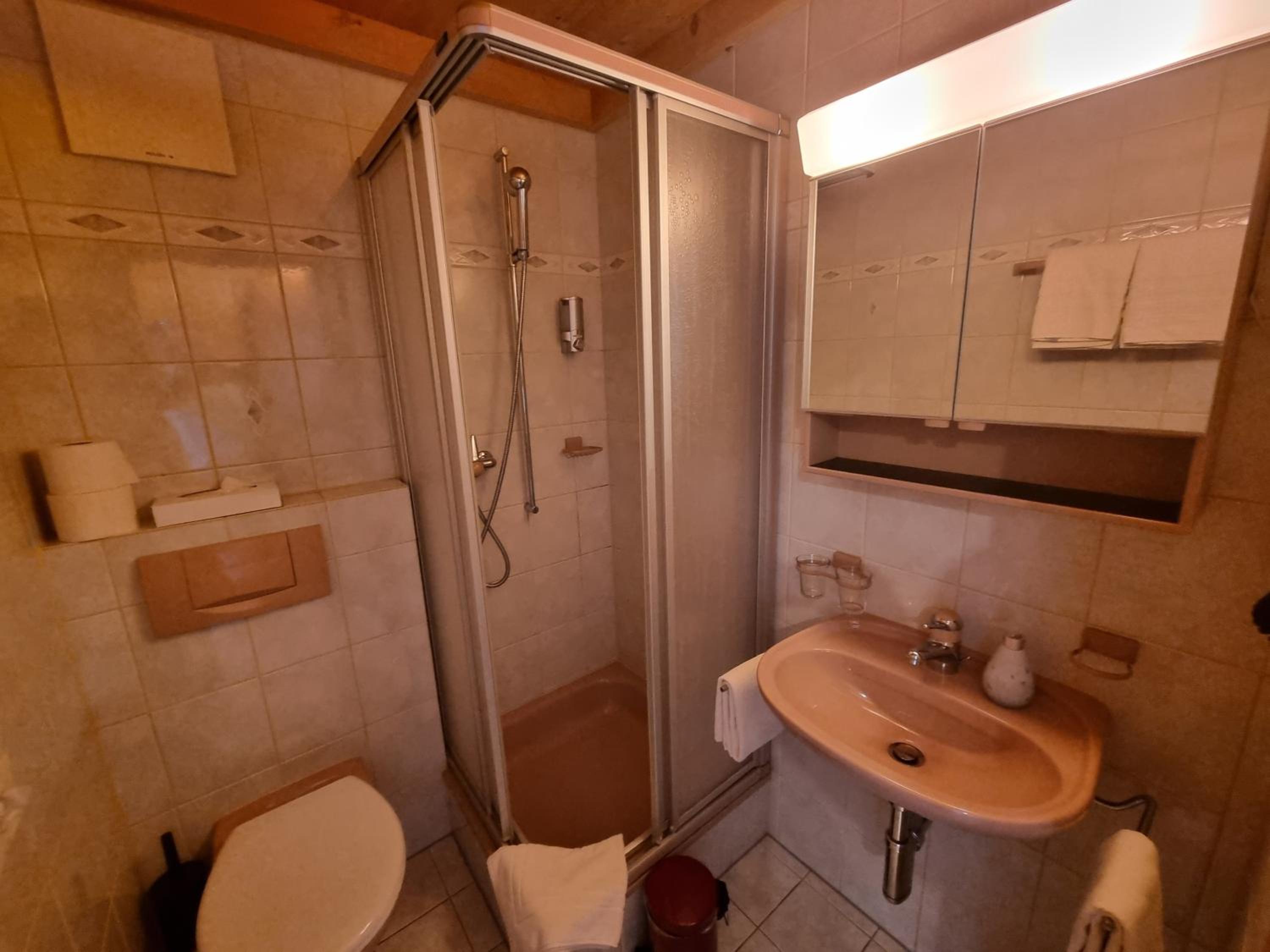Double or Twin Room with Balcony - Annex - Photo 7