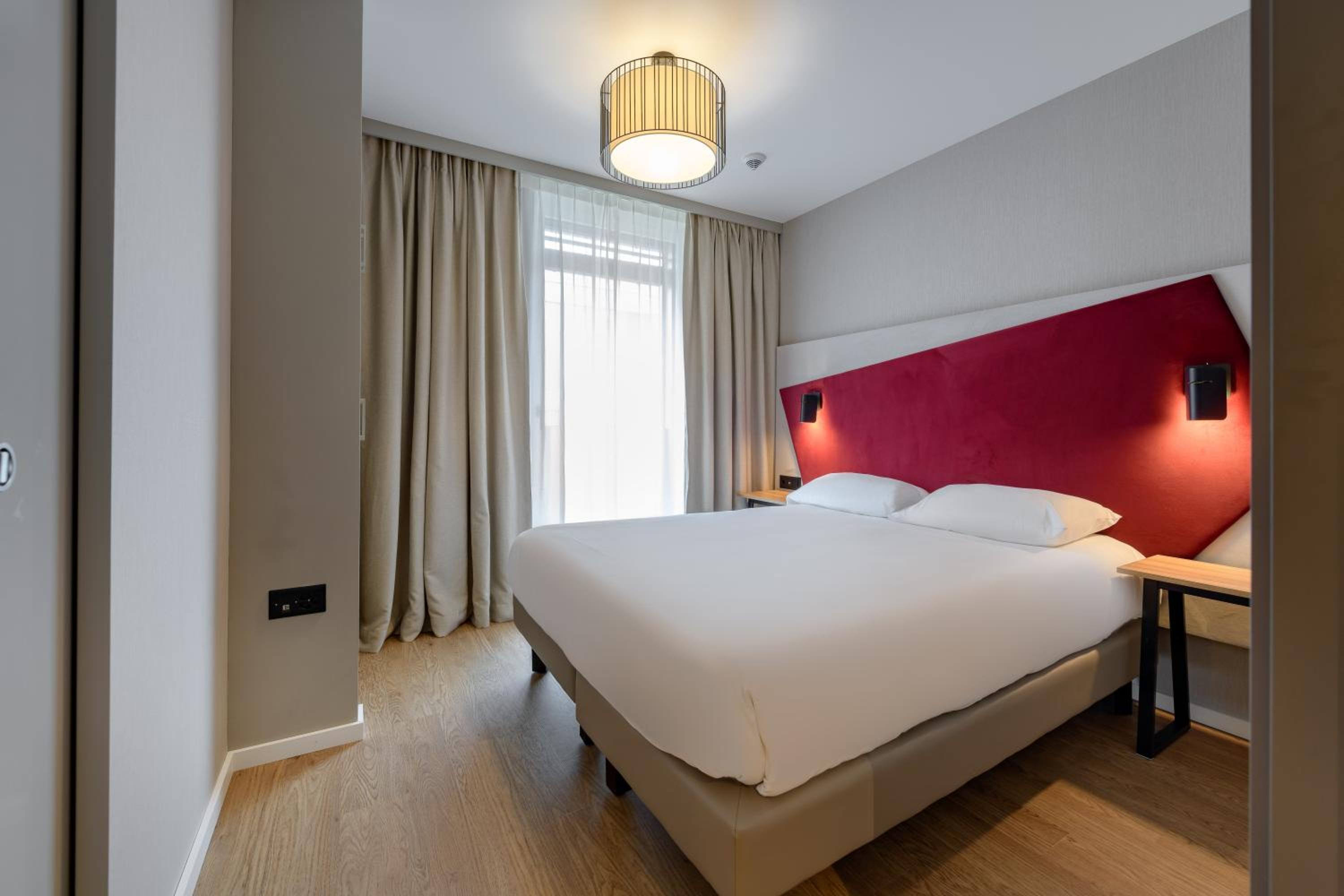 One-Bedroom Apartment - Photo 10