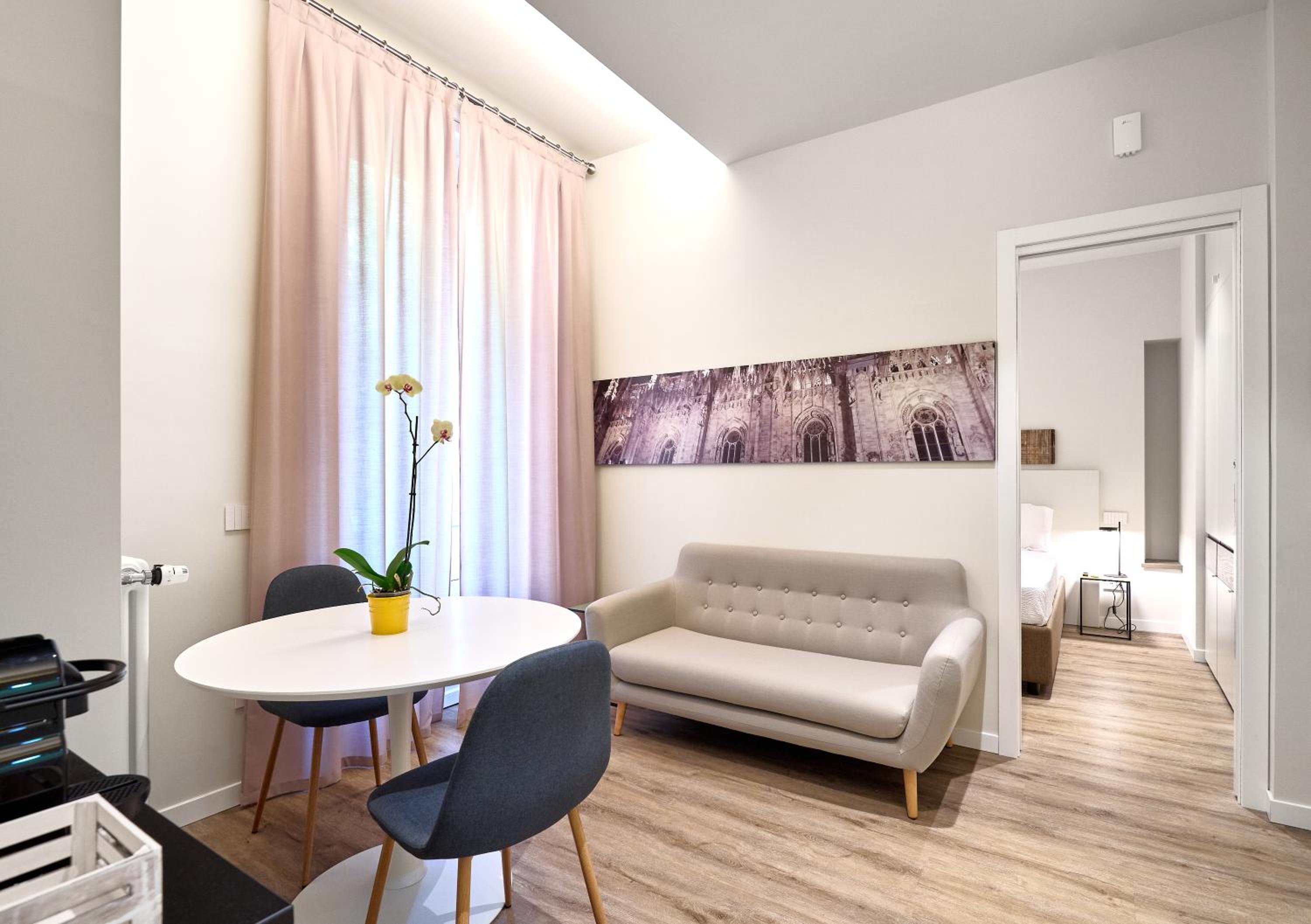 Deluxe Apartment