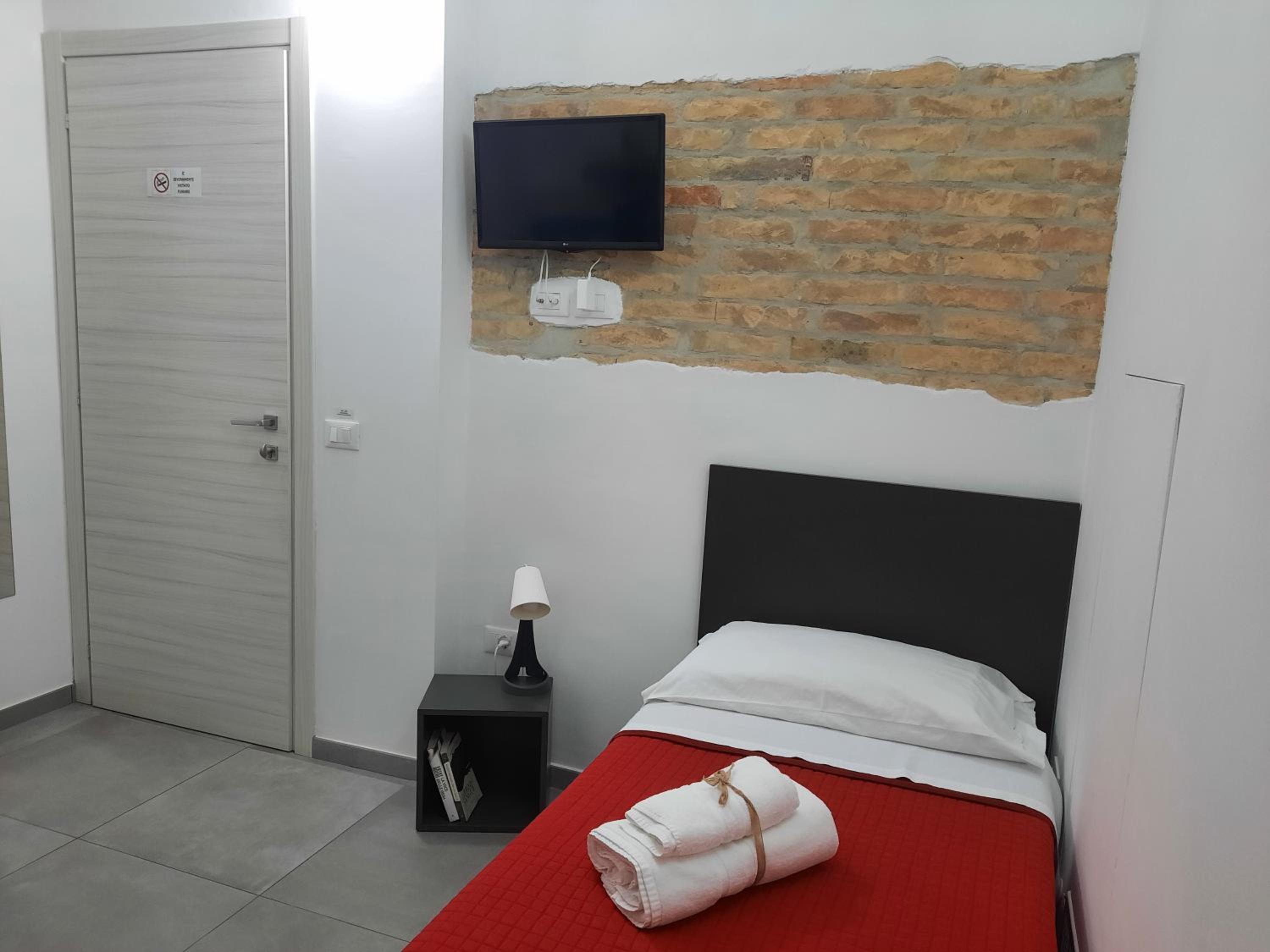 Economy Single Room photo 2