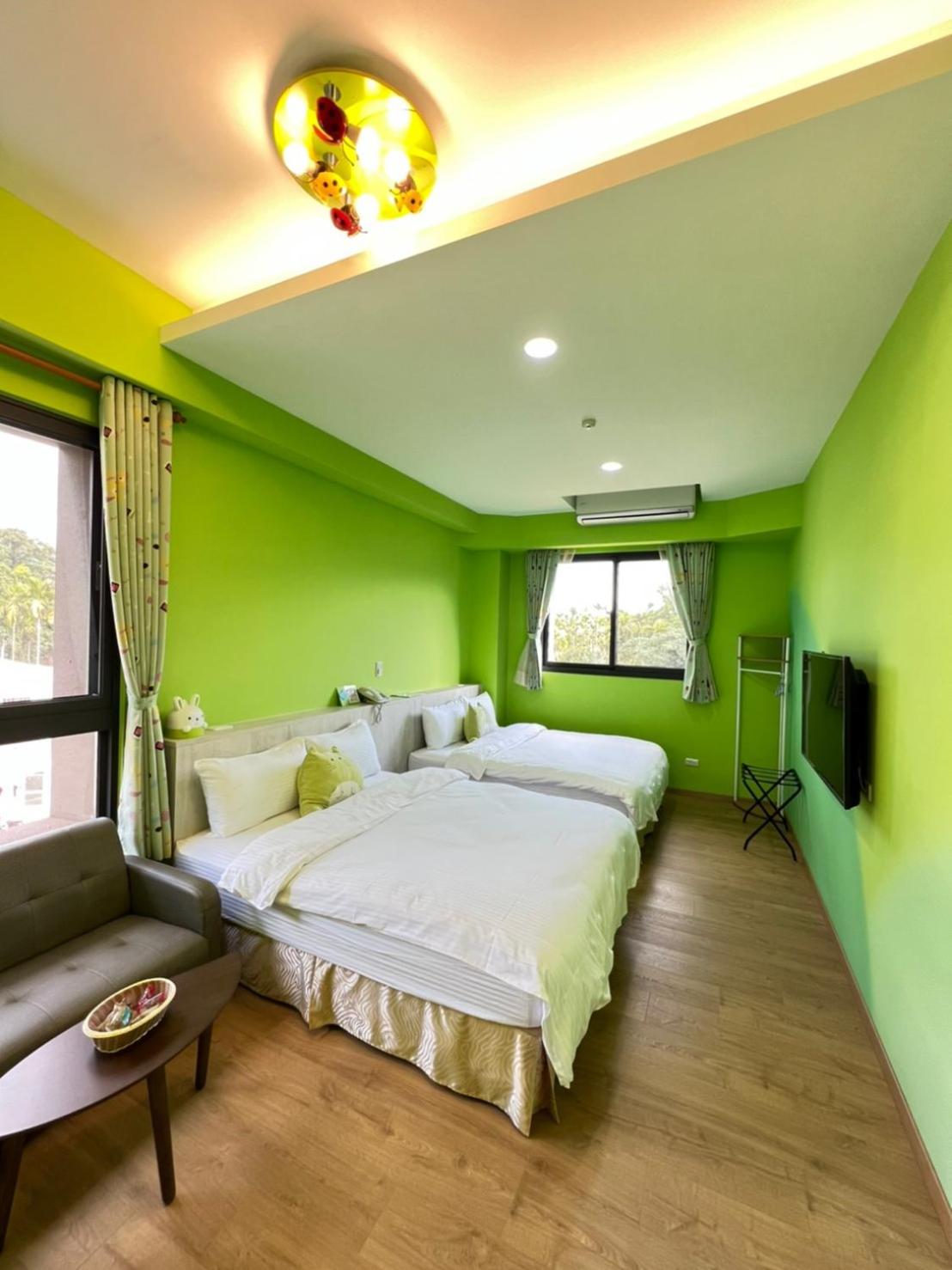 Deluxe Family Suite photo 2