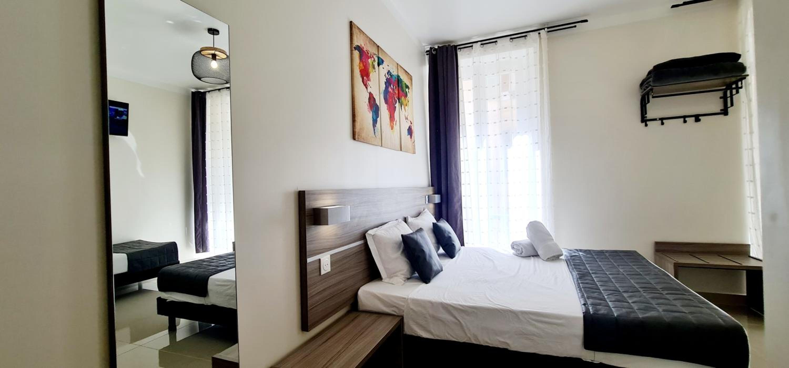 Triple Room with Balcony - Photo 2