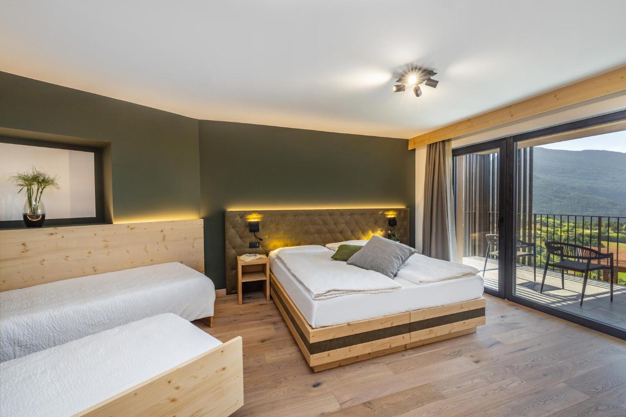 Quadruple Room with Mountain View