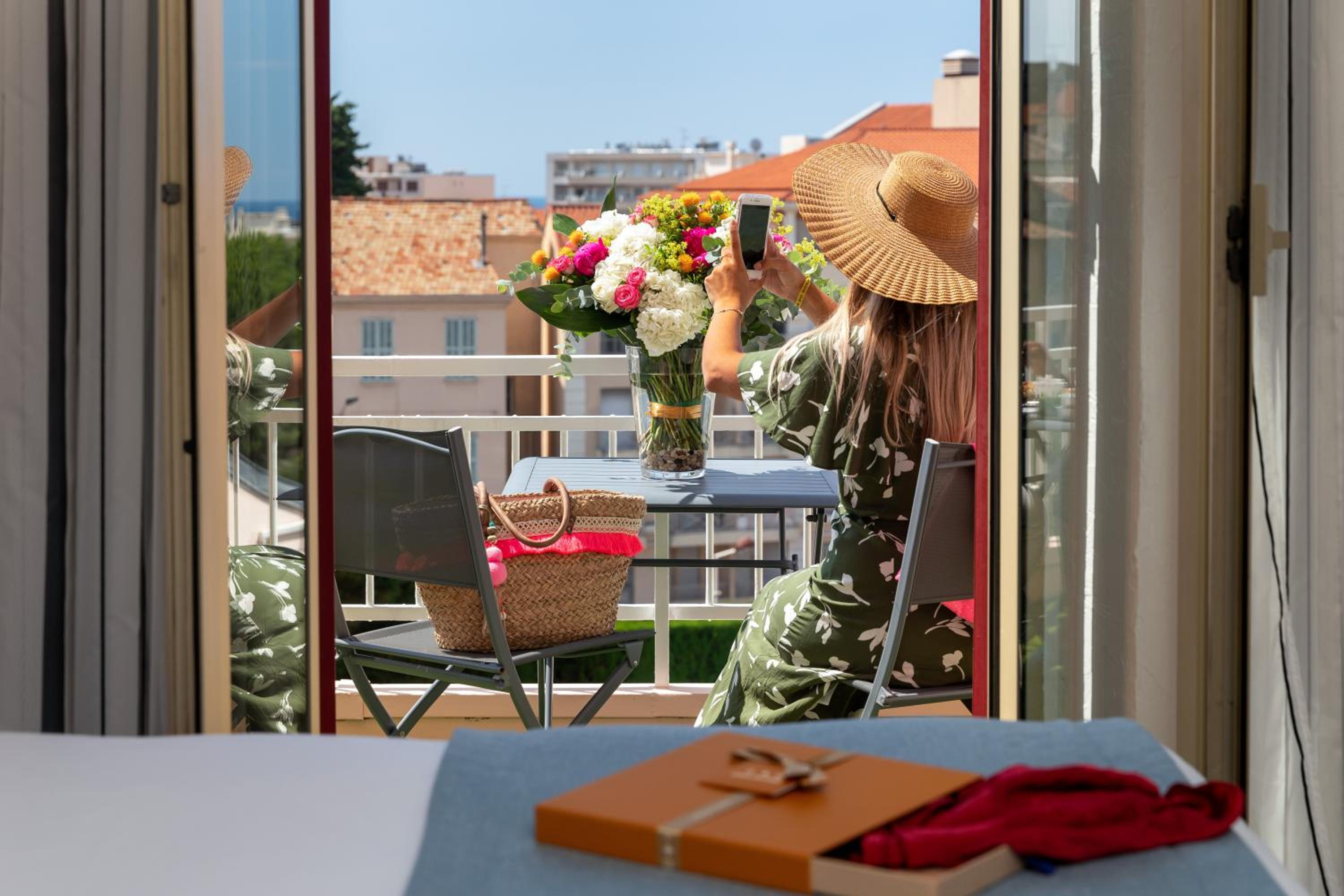 Deluxe Double Or Twin Room With Sea Or Pool View