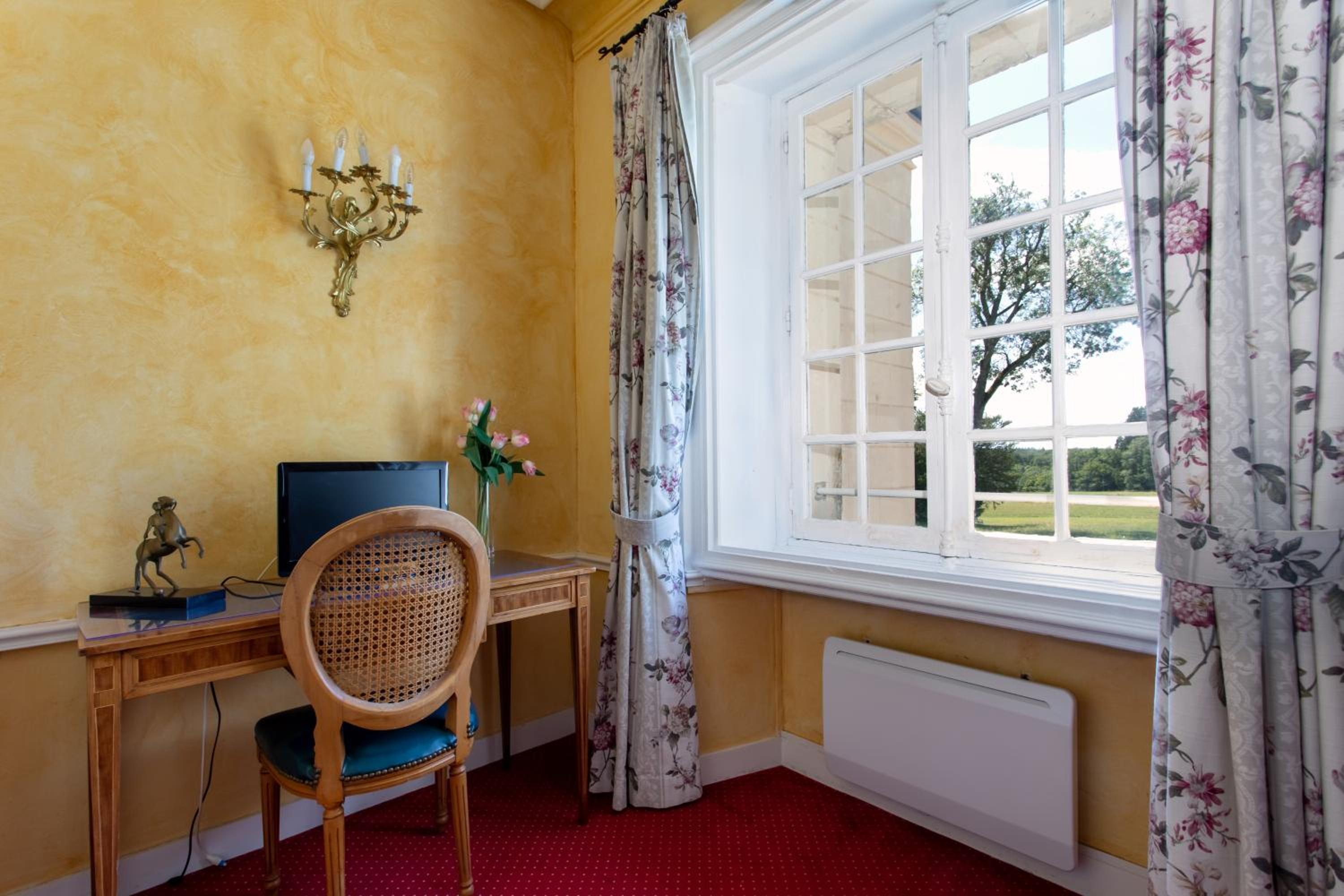 Double or Twin Room - Photo 3