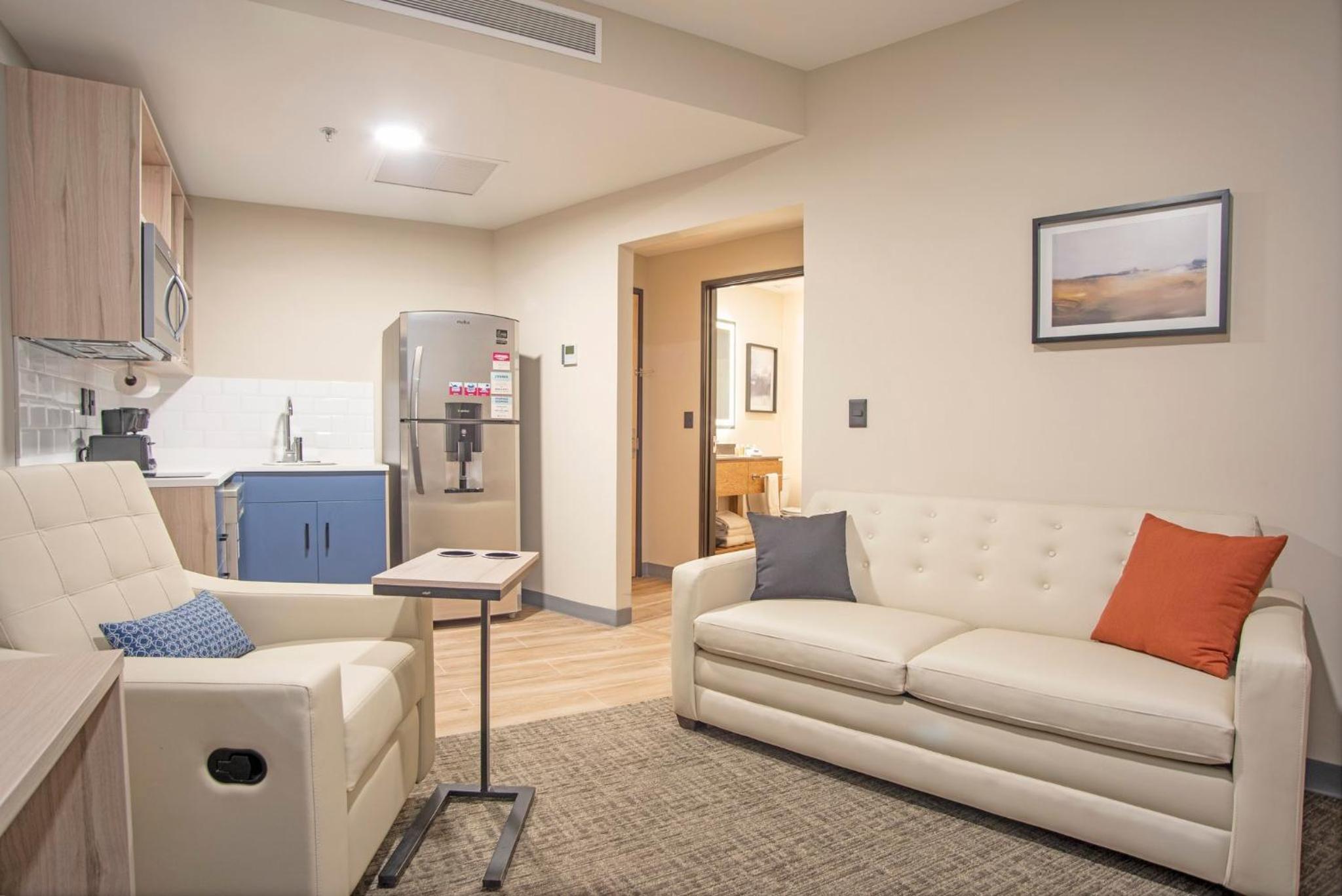 One-Bedroom King Suite - Non-Smoking - Photo 2