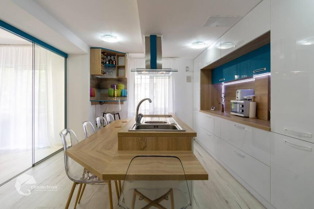 Two-Bedroom Apartment - Photo 12