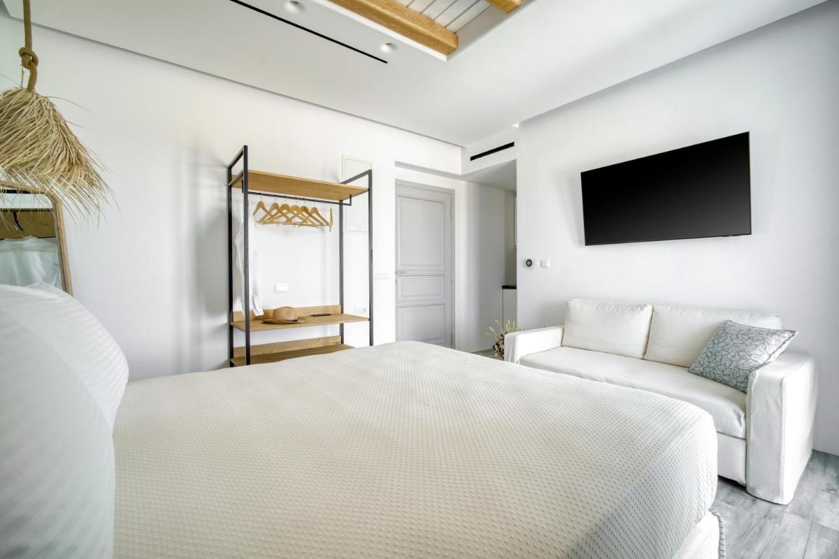 One-Bedroom House - Photo 5